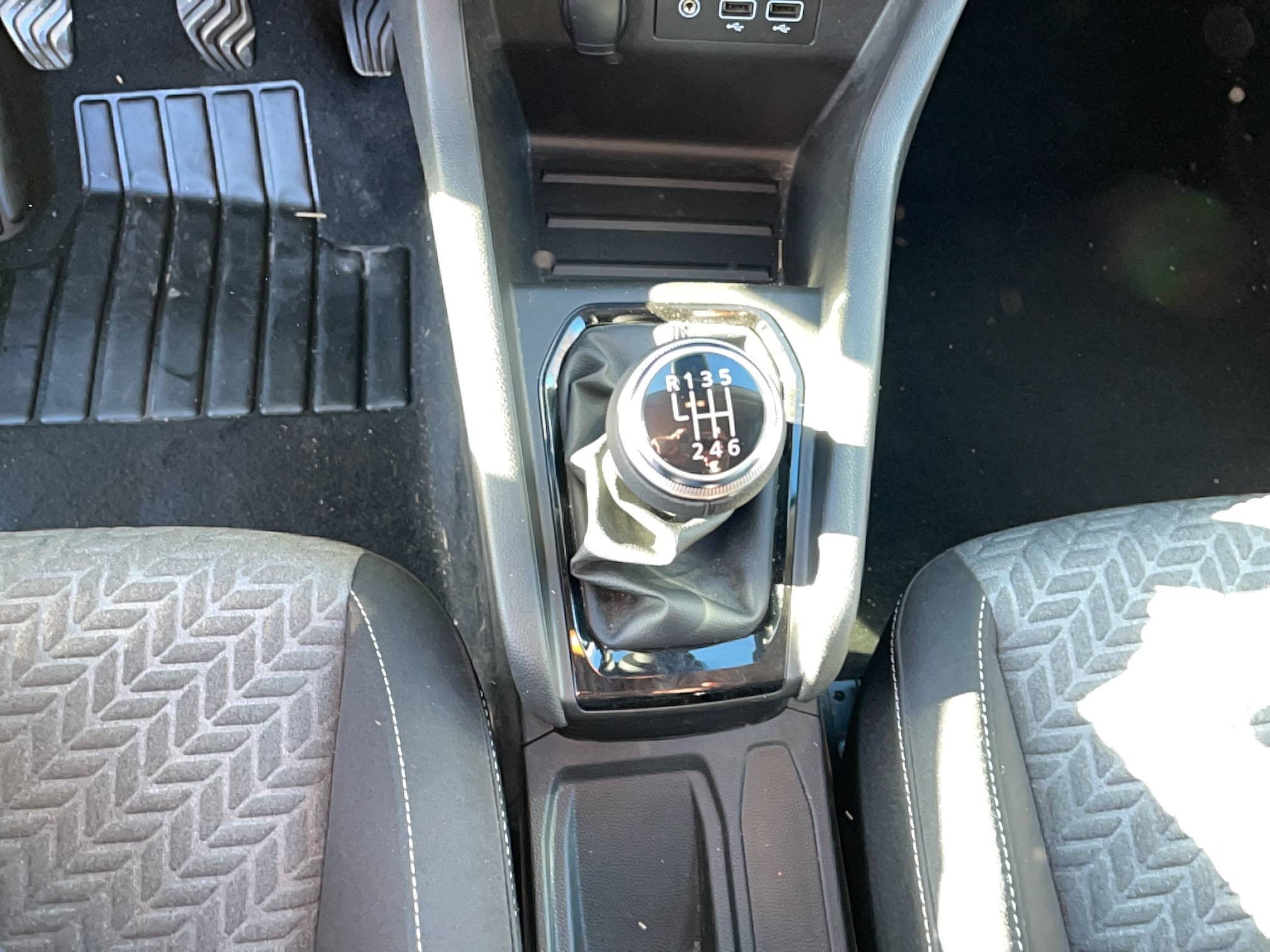 Vente en ligne Renault Clio 5 Clio TCe 90 au prix de 13 490 €