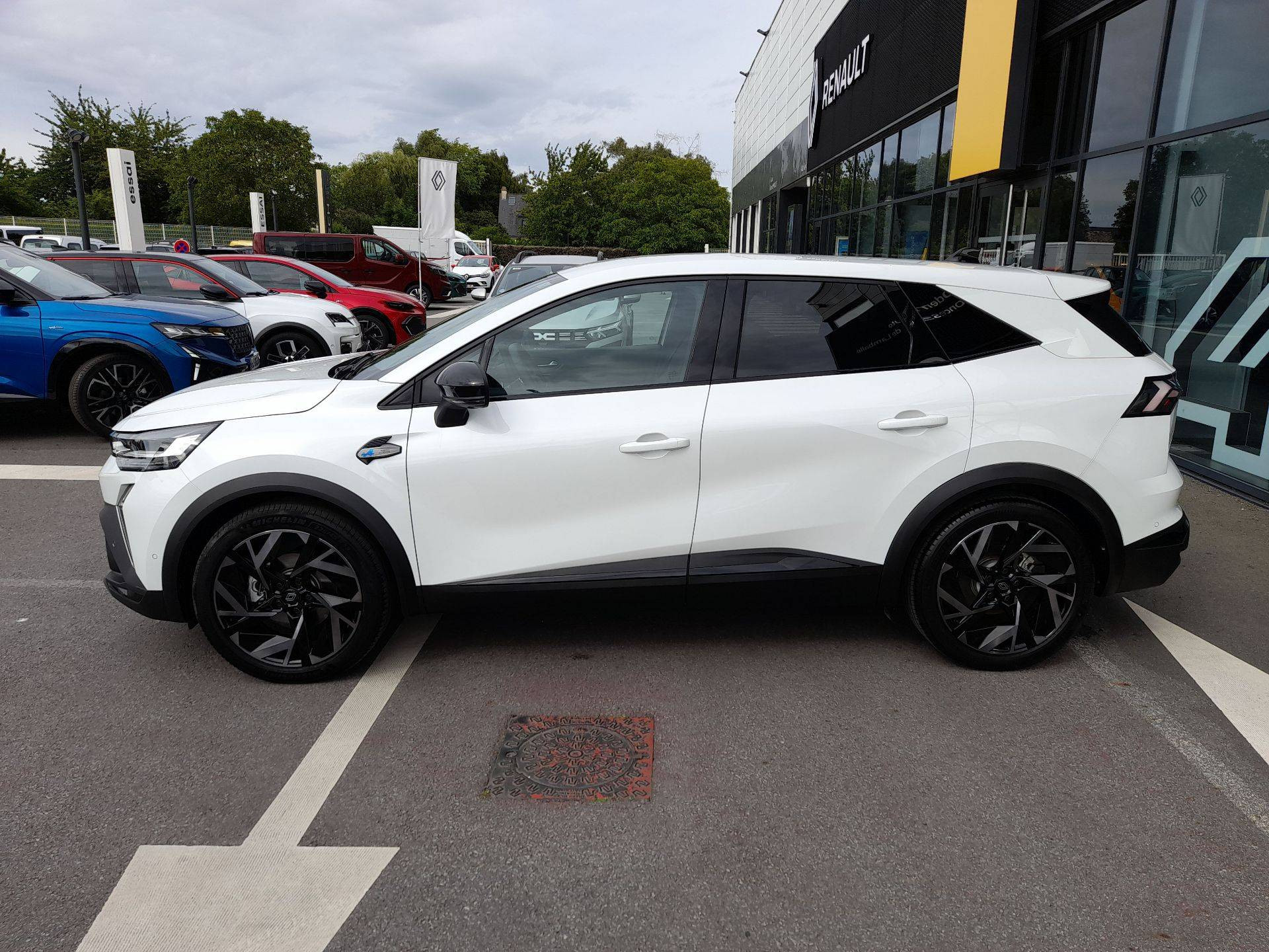 Vente en ligne Renault Symbioz  E-Tech full hybrid 145 au prix de 29 990 €