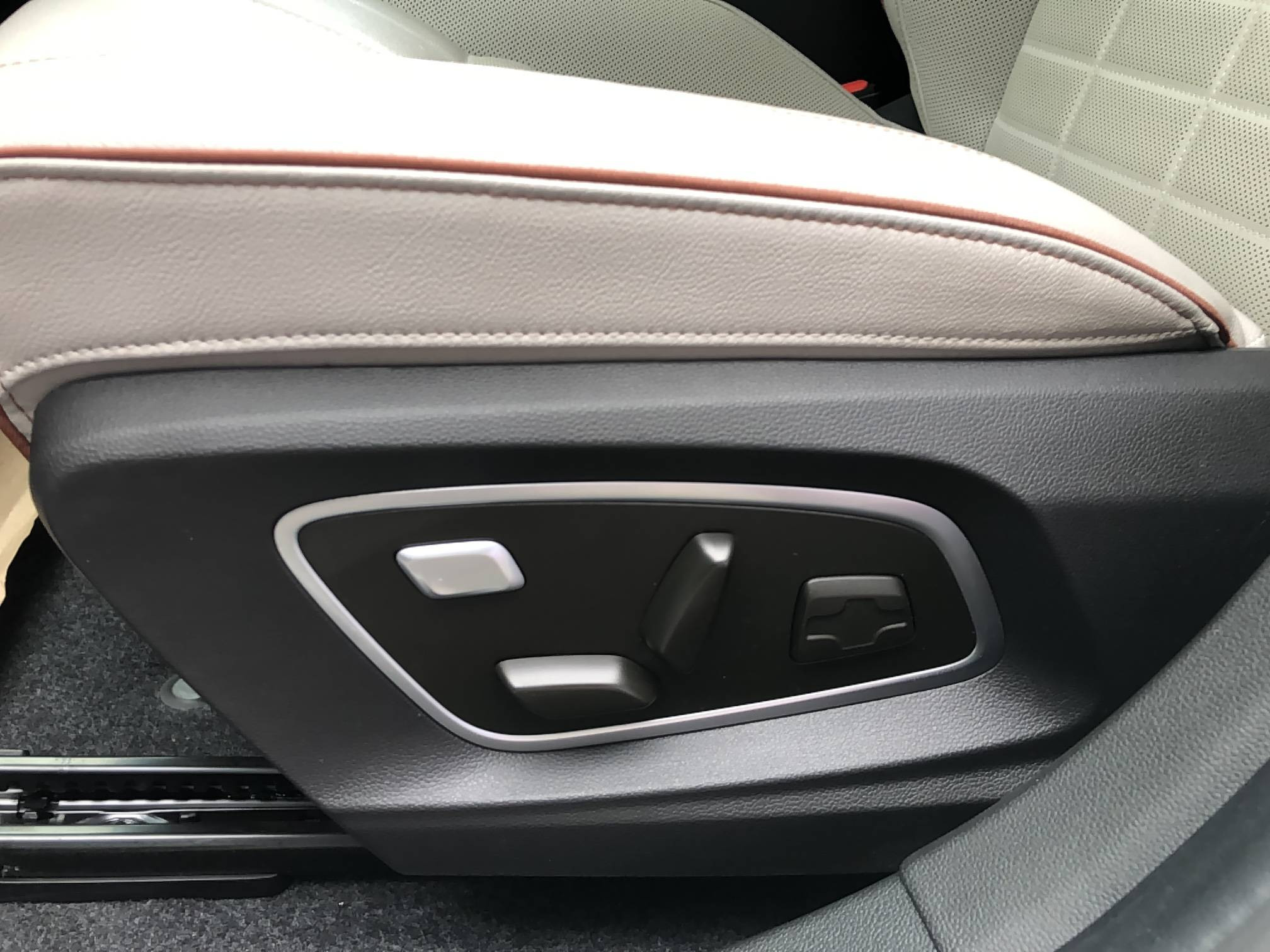 Vente en ligne Renault Megane E-Tech  EV60 220 ch super charge au prix de 26 990 €