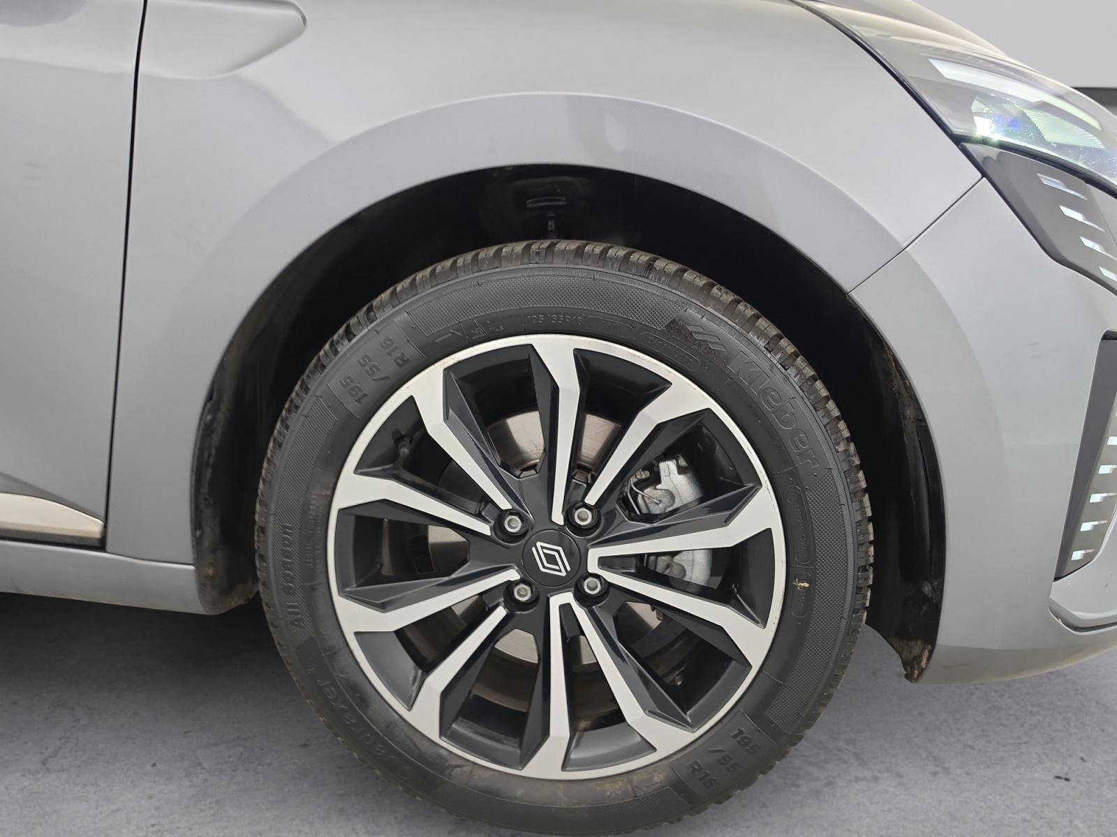 Vente en ligne Renault Clio 5 Clio E-Tech full hybrid 145 au prix de 17 590 €