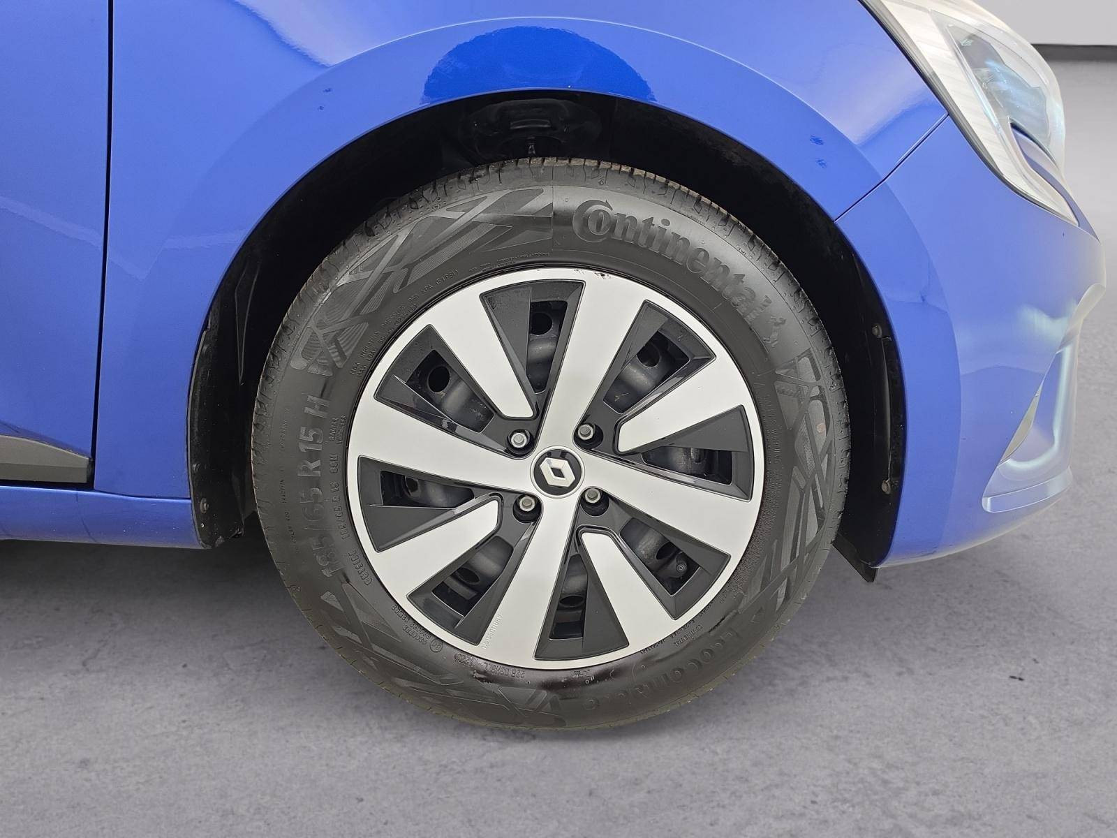 Vente en ligne Renault Clio 5 Clio E-Tech full hybrid 145 au prix de 17 900 €