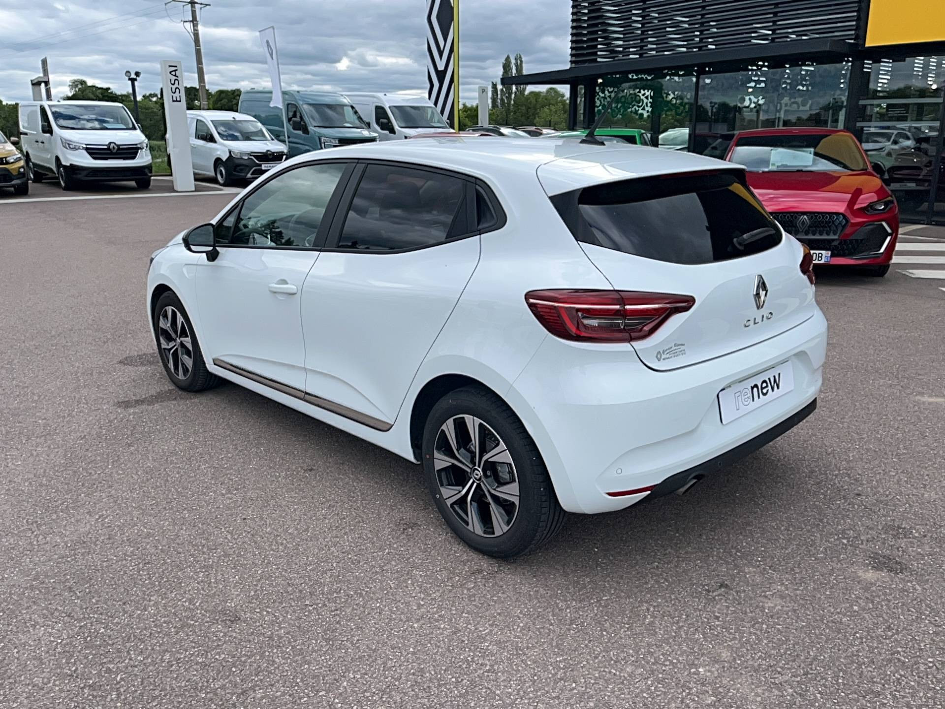 Vente en ligne Renault Clio 5 Clio Blue dCi 100 au prix de 16 991 €