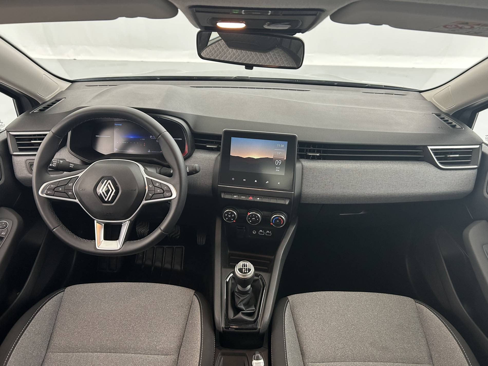 Vente en ligne Renault Clio 5 Clio TCe 90 au prix de 15 990 €