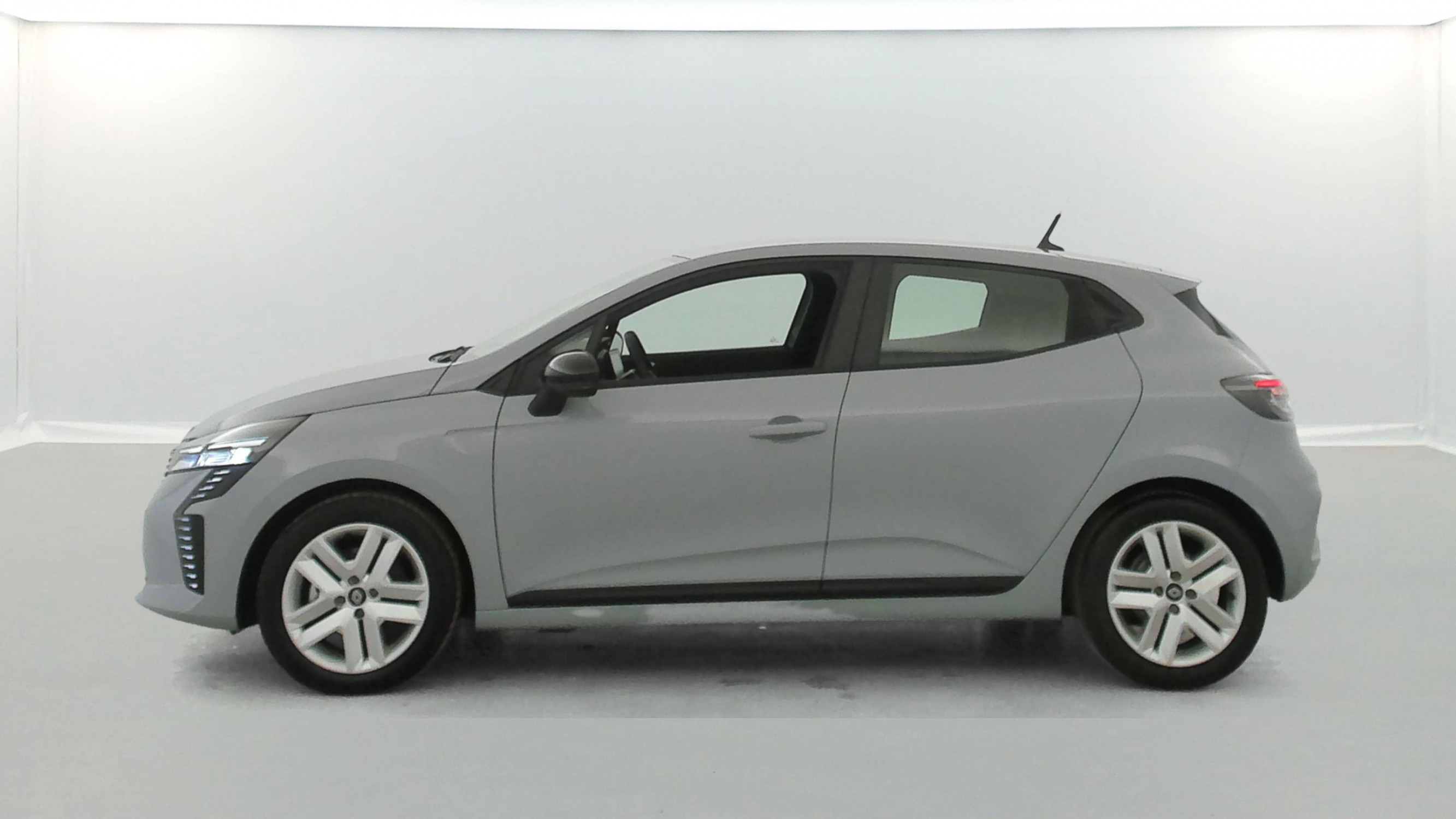 Vente en ligne Renault Clio 5 Clio E-Tech full hybrid 145 ch GSR2 au prix de 19 990 €