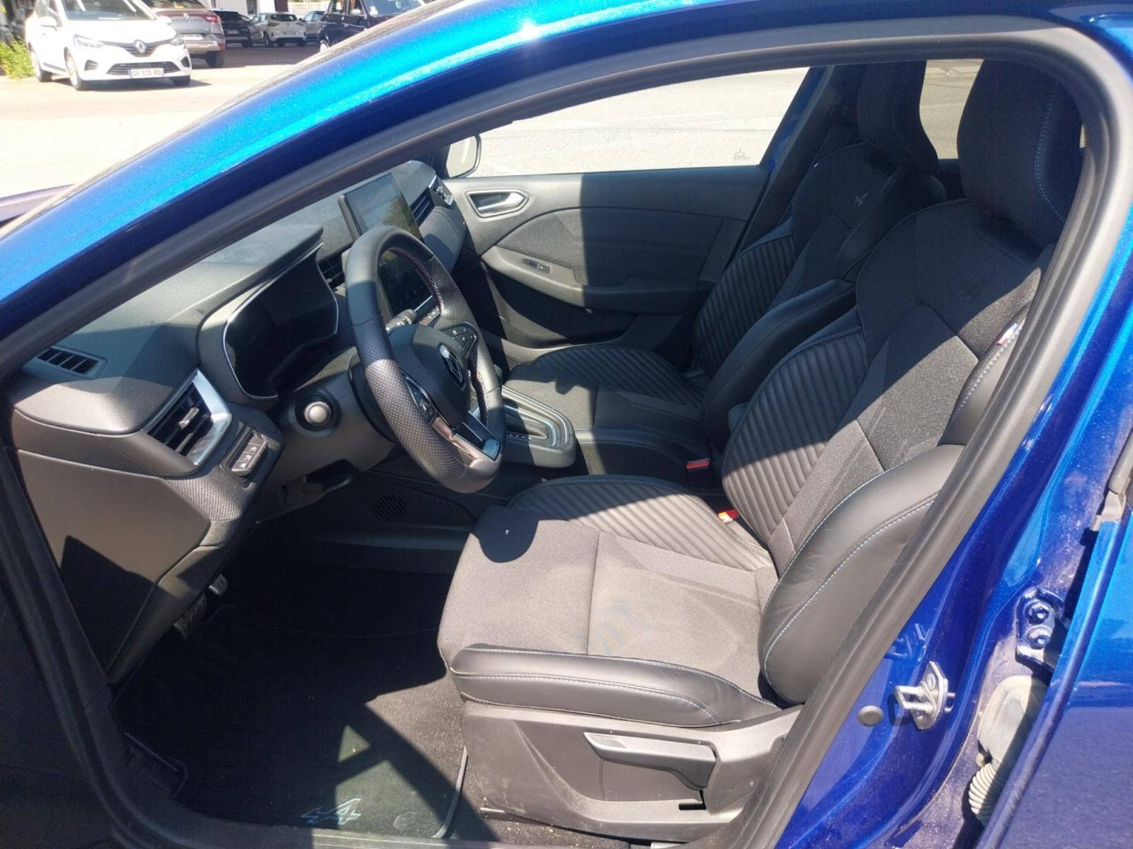 Vente en ligne Renault Clio 5 Clio E-Tech full hybrid 145 au prix de 21 990 €