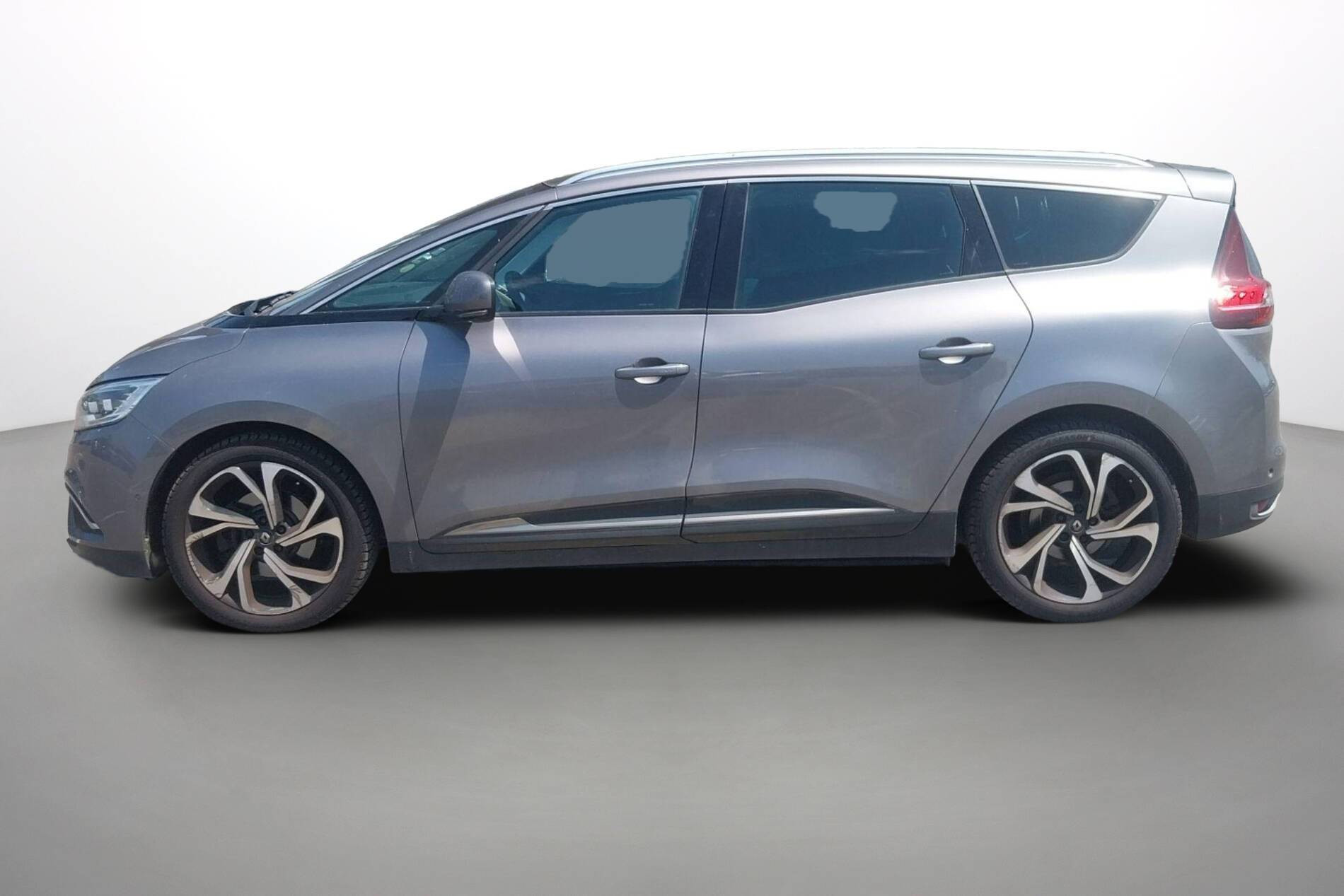 Vente en ligne Renault Grand Scenic 4 Grand Scenic Blue dCi 150 EDC au prix de 16 490 €
