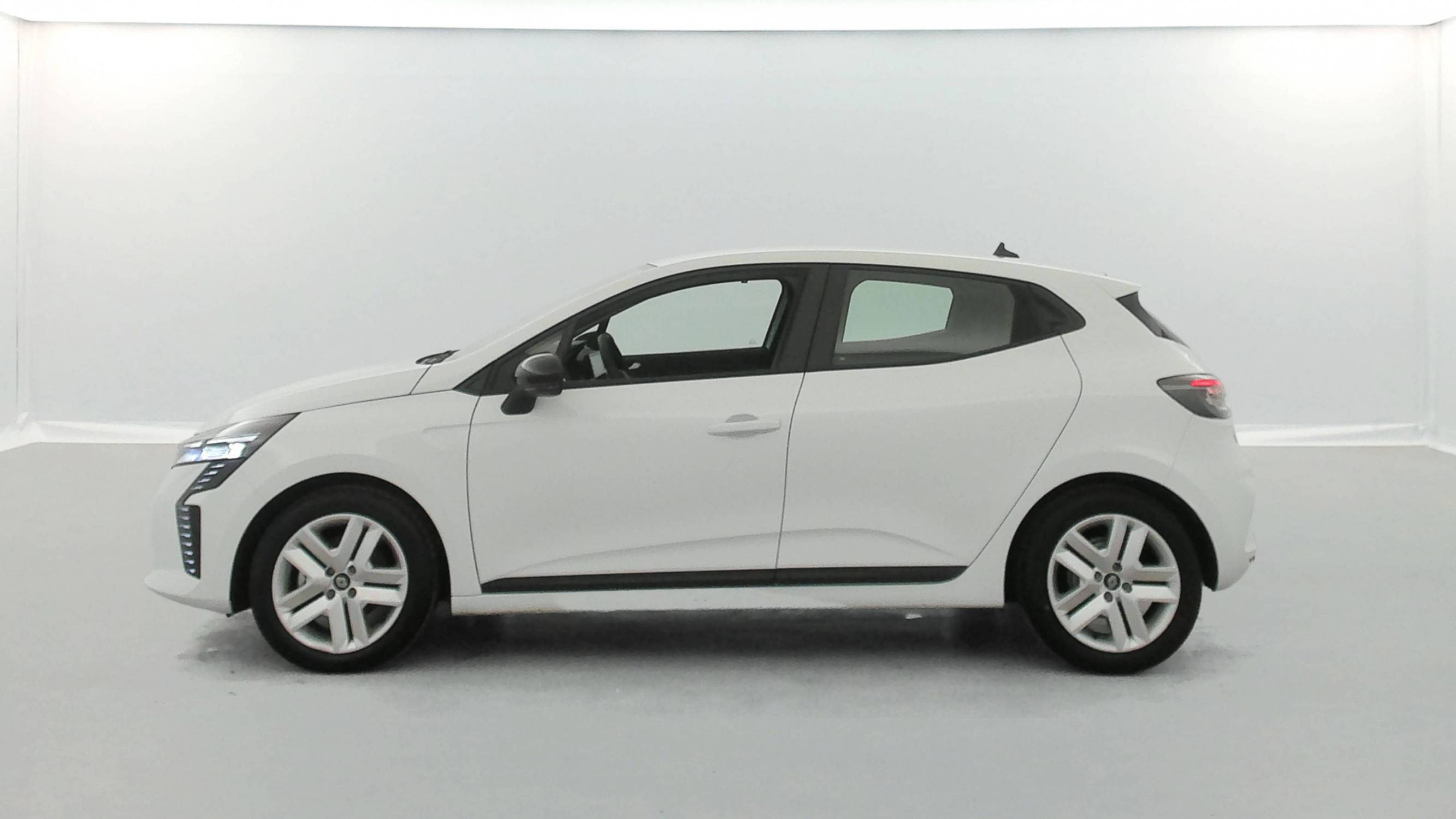 Vente en ligne Renault Clio 5 Clio E-Tech full hybrid 145 ch GSR2 au prix de 19 990 €