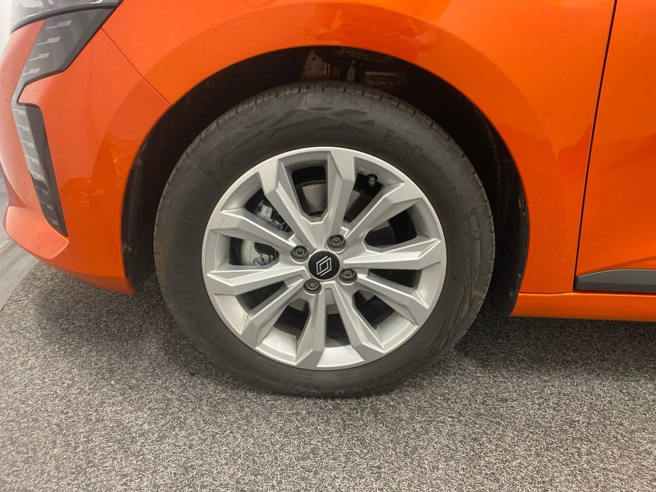 Vente en ligne Renault Clio 5 Clio Blue dCi 100 ch au prix de 18 990 €