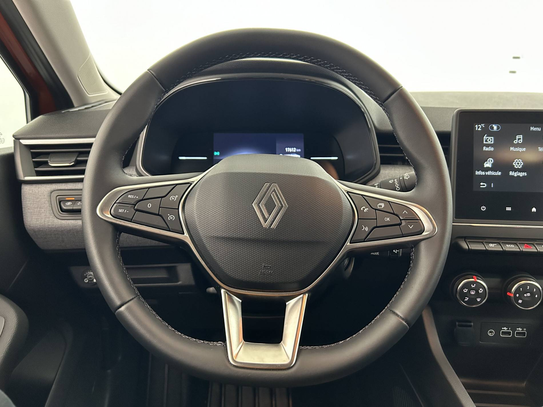 Vente en ligne Renault Clio 5 Clio Eco-G 100 ch GSR2 au prix de 16 290 €