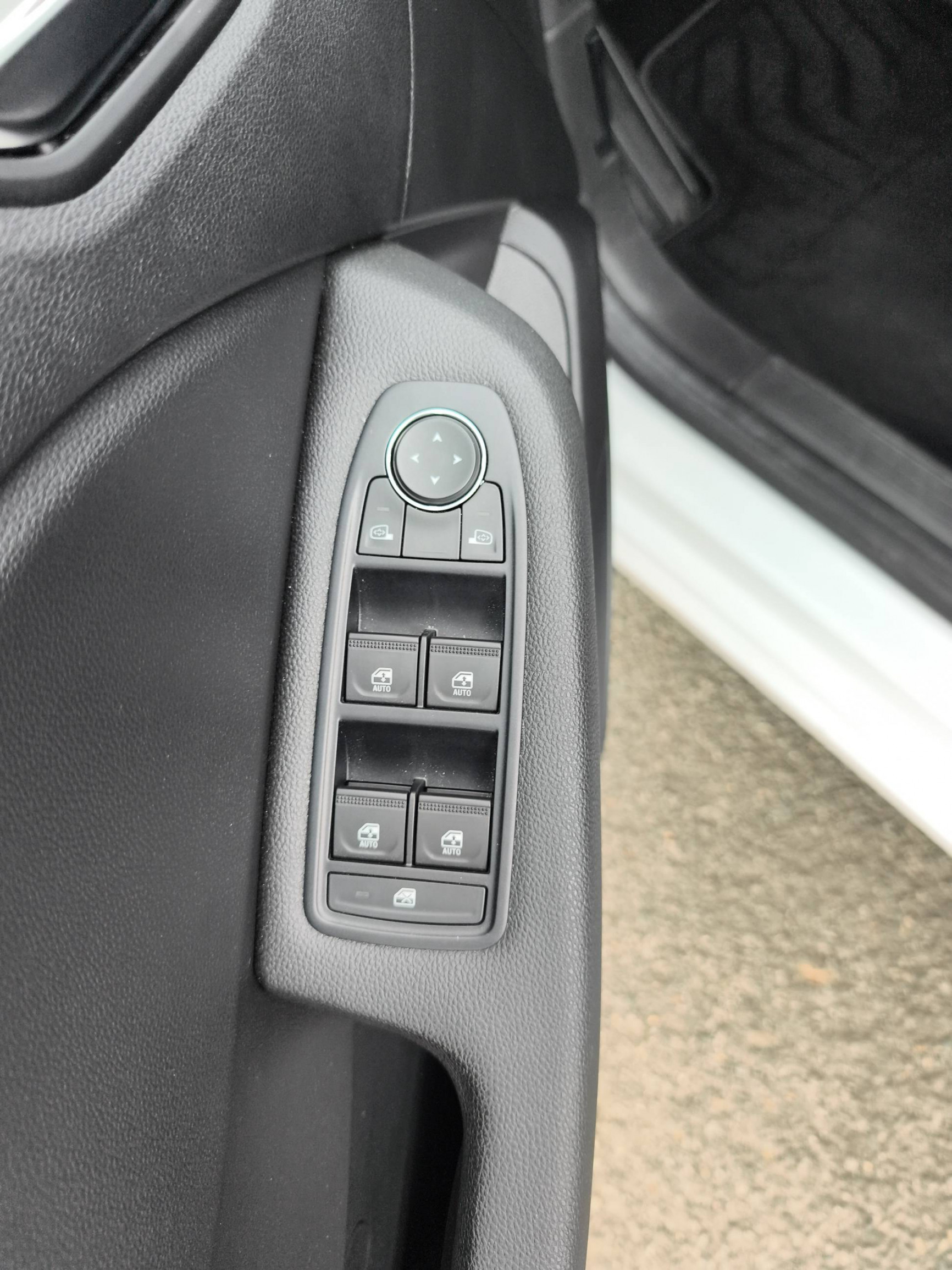 Vente en ligne Renault Clio 5 Clio E-Tech full hybrid 145 au prix de 16 990 €
