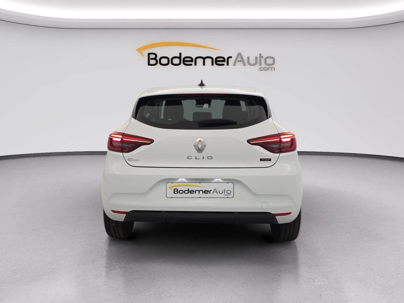 Vente en ligne Renault Clio 5 Clio E-Tech full hybrid 145 au prix de 17 350 €