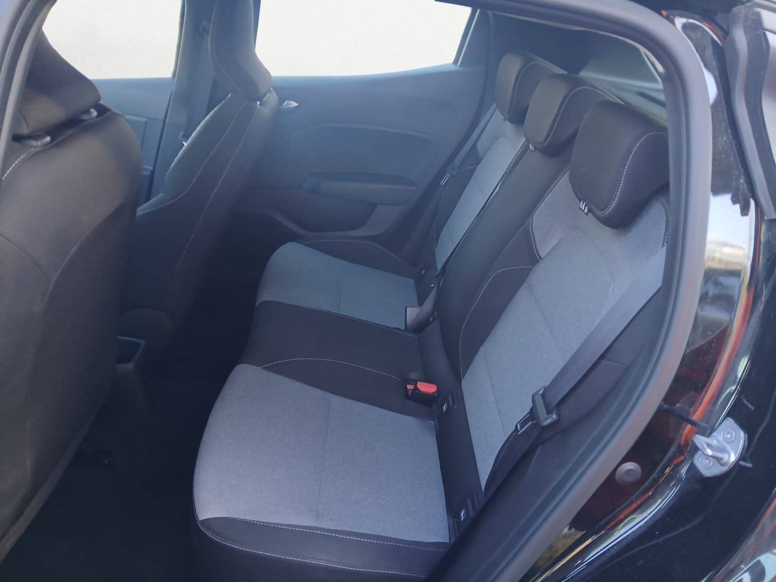 Vente en ligne Renault Clio 5 Clio Blue dCi 100 ch GSR2 au prix de 18 990 €