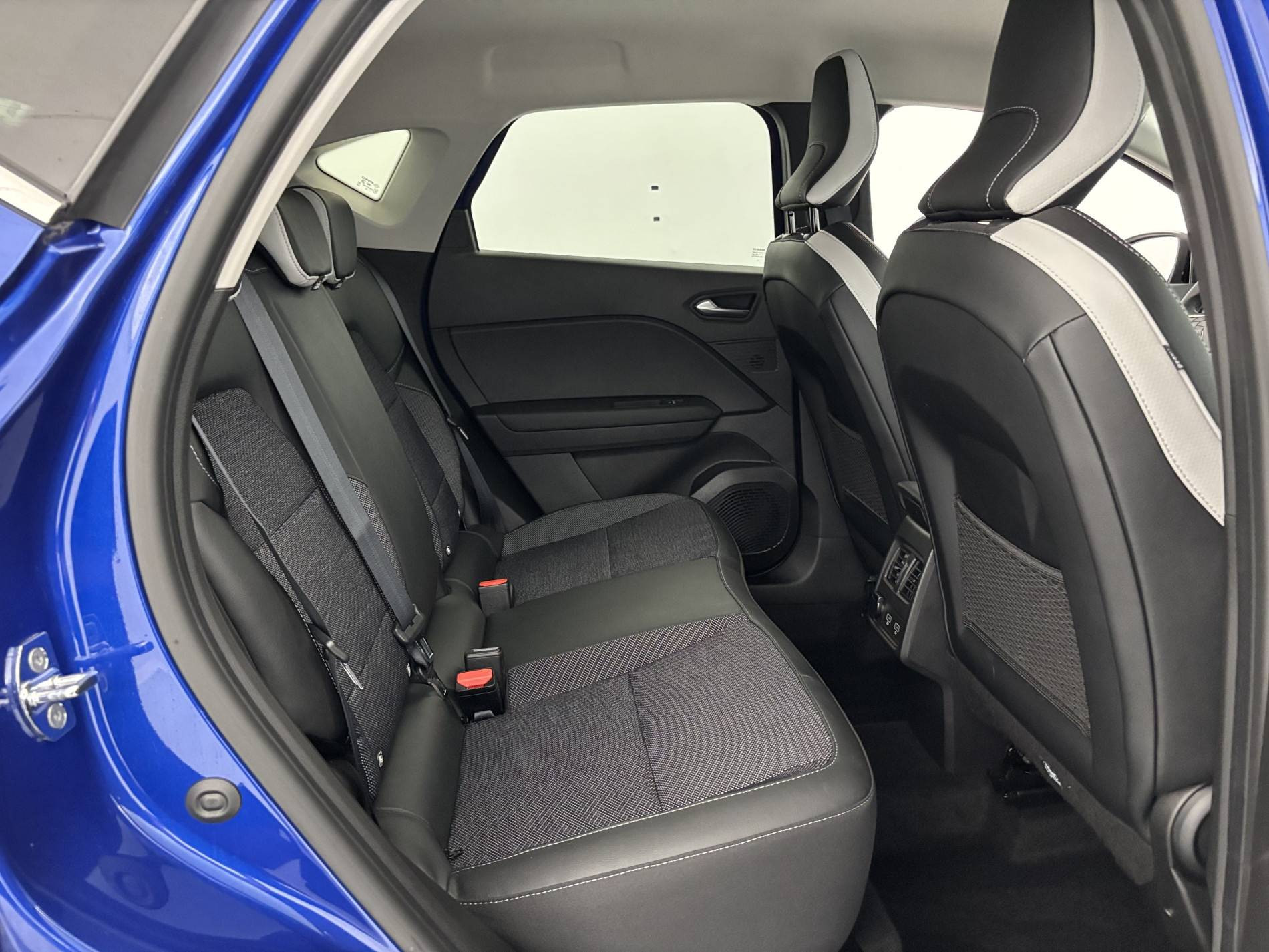Vente en ligne Renault Captur  mild hybrid 140 au prix de 20 990 €