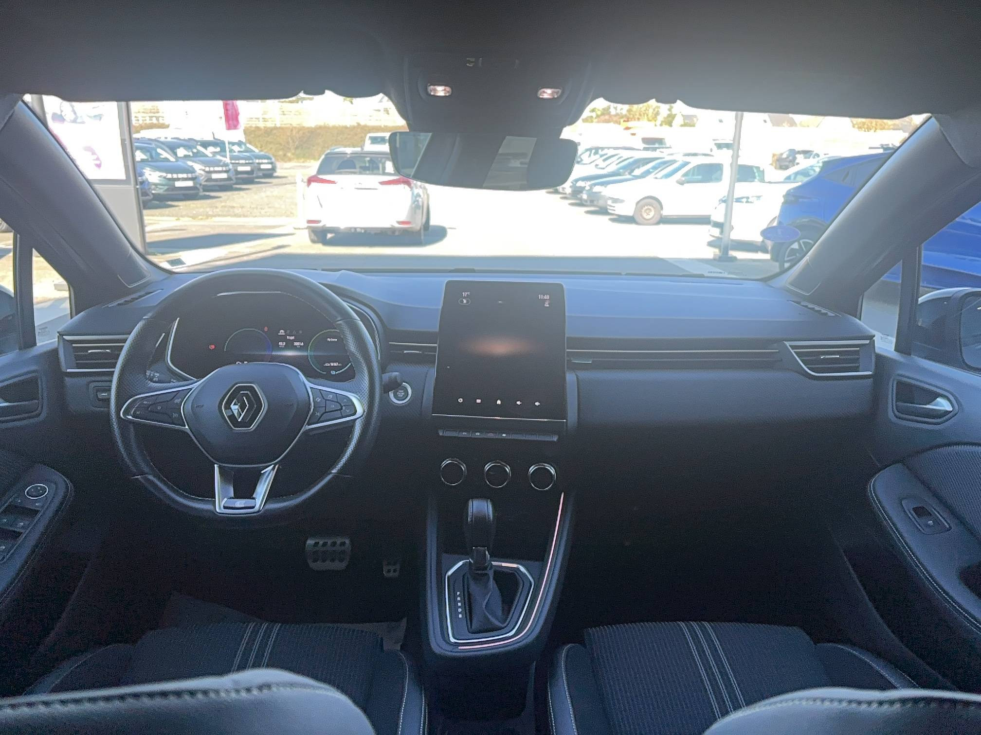 Vente en ligne Renault Clio 5 Clio E-Tech full hybrid 145 au prix de 19 490 €