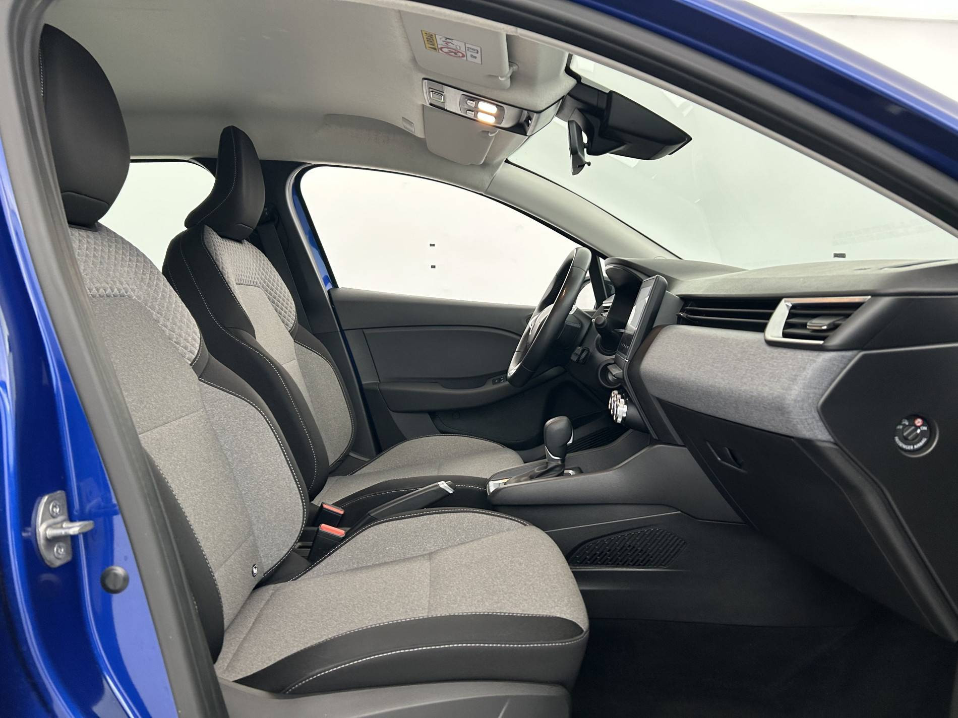 Vente en ligne Renault Clio 5 Clio E-Tech full hybrid 145 ch GSR2 au prix de 18 390 €
