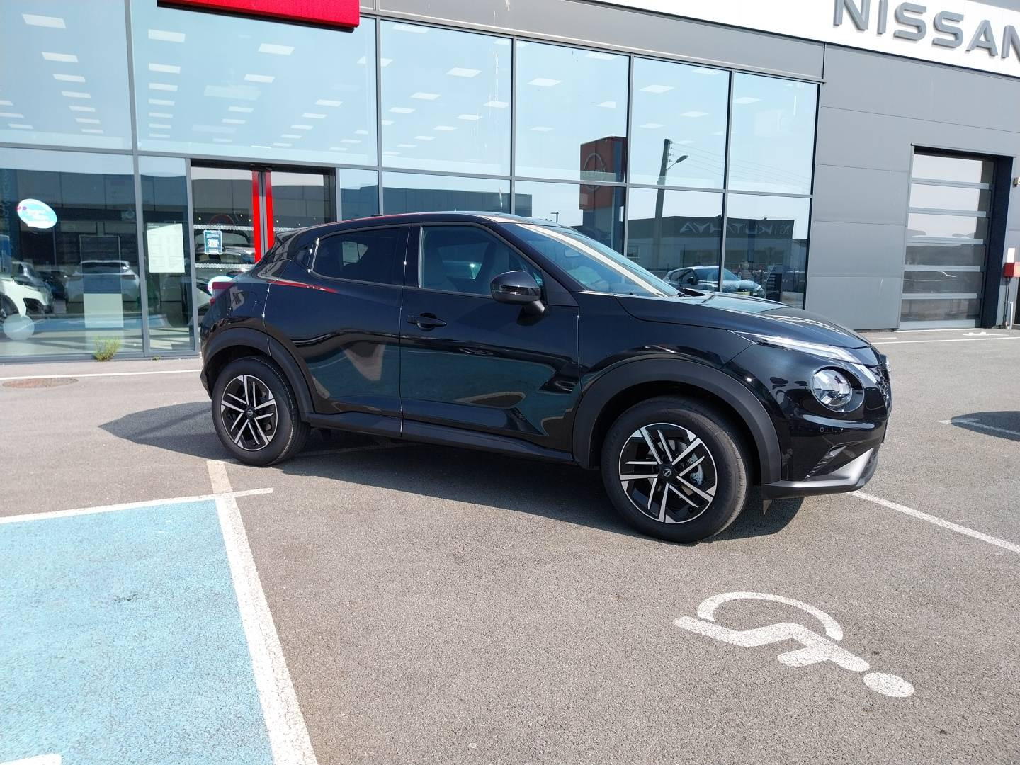 Vente en ligne Nissan Juke  HYBRID 143 au prix de 28 990 €