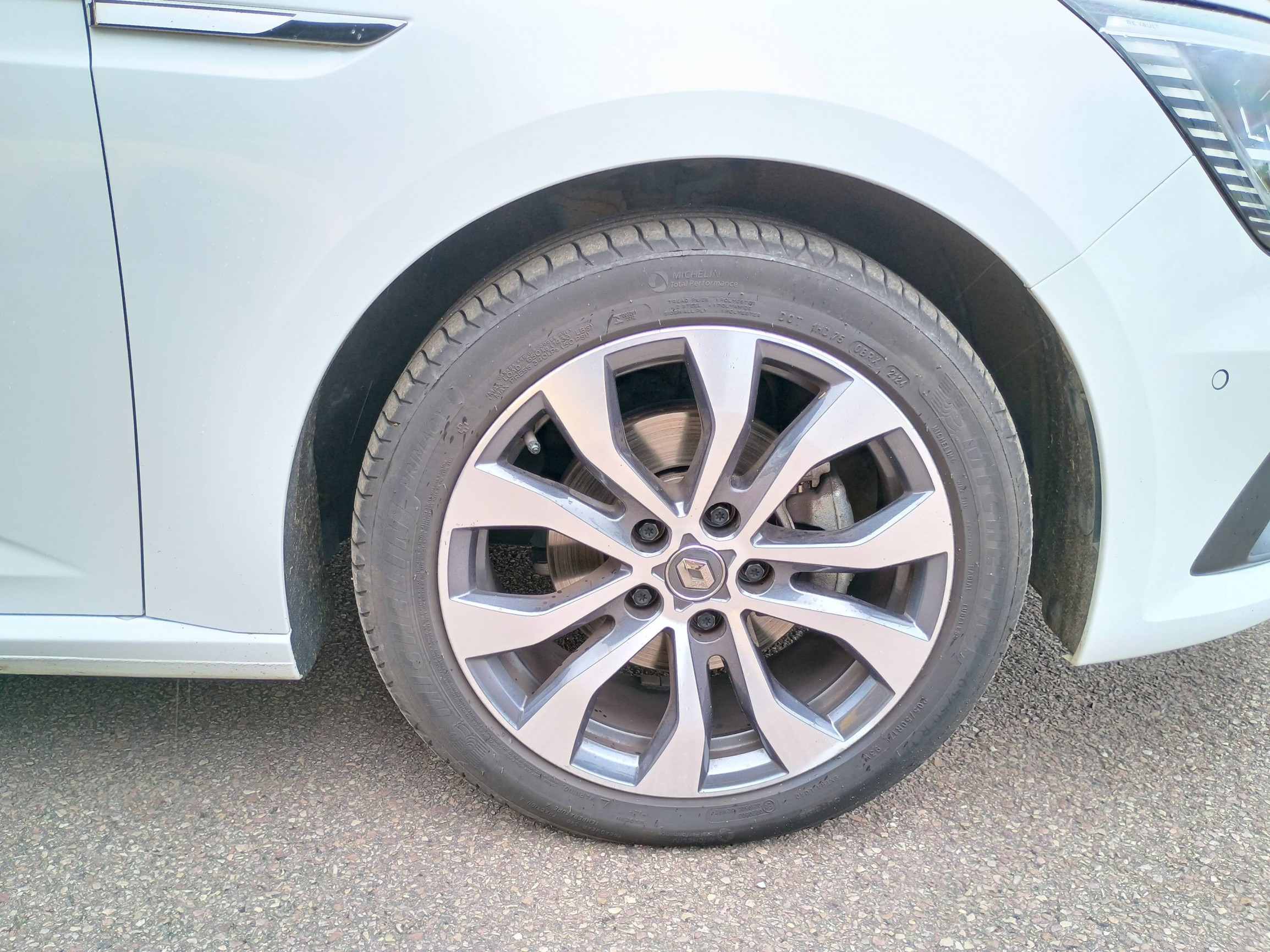 Vente en ligne Renault Megane 4  TCe 140 EDC au prix de 20 991 €