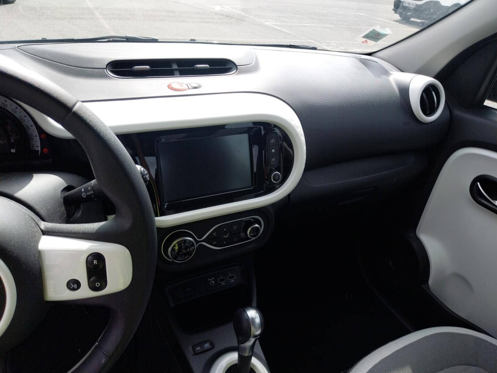 Vente en ligne Renault Twingo Electrique Twingo III E-Tech au prix de 12 990 €