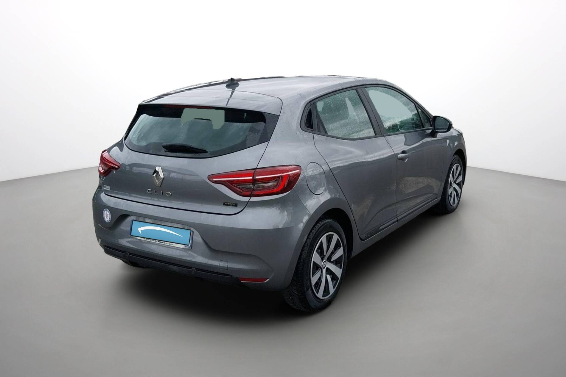 Vente en ligne Renault Clio 5 Clio E-Tech full hybrid 145 au prix de 14 990 €