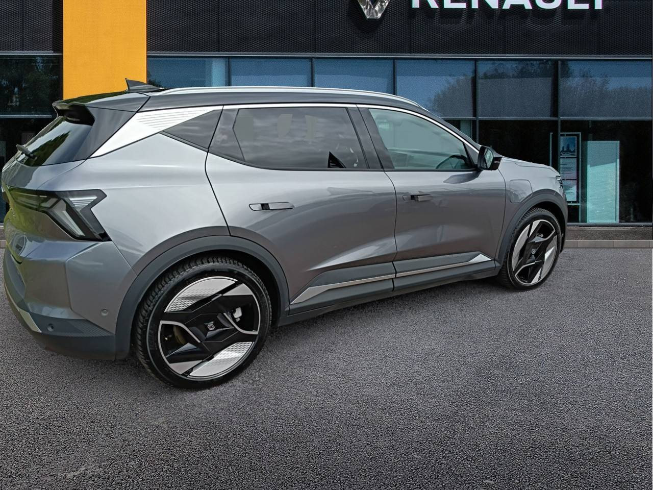 Vente en ligne Renault Scenic E-Tech Scenic E-Tech électrique 220 ch grande autonomie au prix de 40 990 €