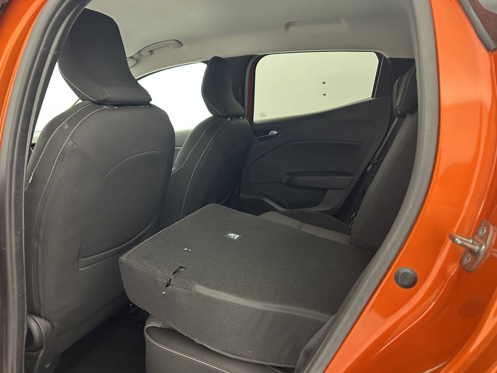 Vente en ligne Renault Clio 5 Clio E-Tech hybride 145 au prix de 15 490 €