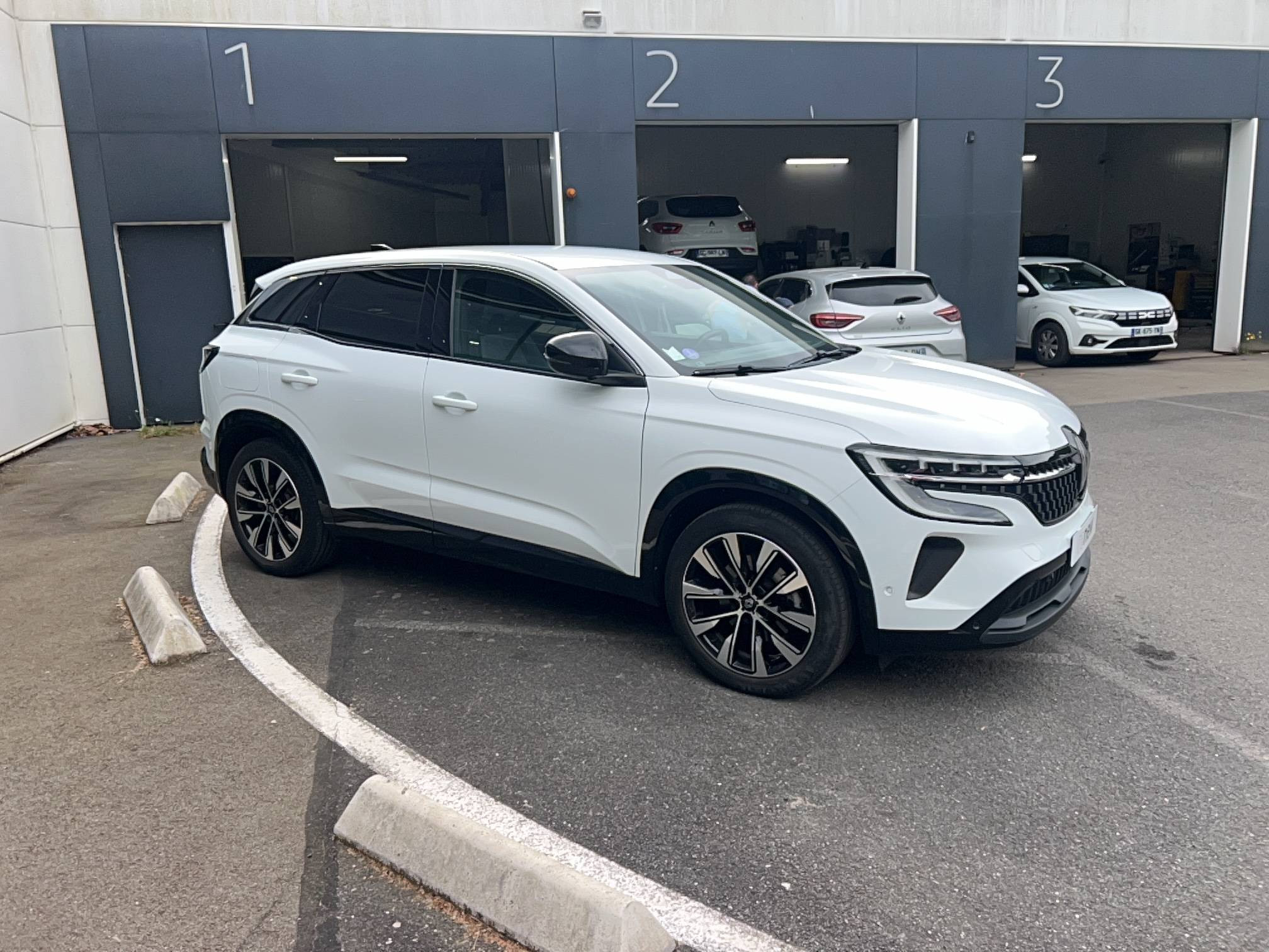 Vente en ligne Renault Austral  E-Tech hybrid 200 au prix de 26 990 €