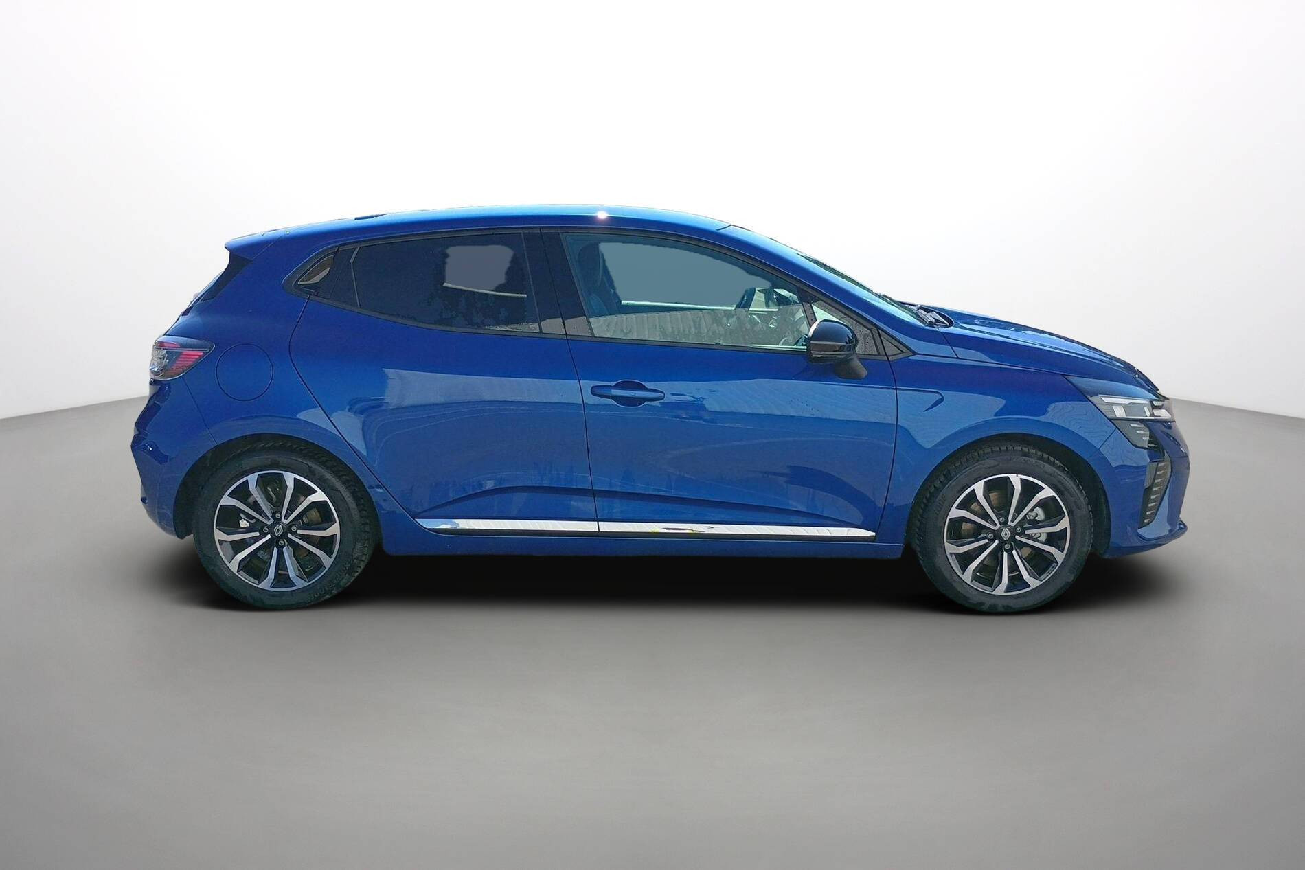Vente en ligne Renault Clio 5 Clio E-Tech full hybrid 145 ch GSR2 au prix de 21 499 €
