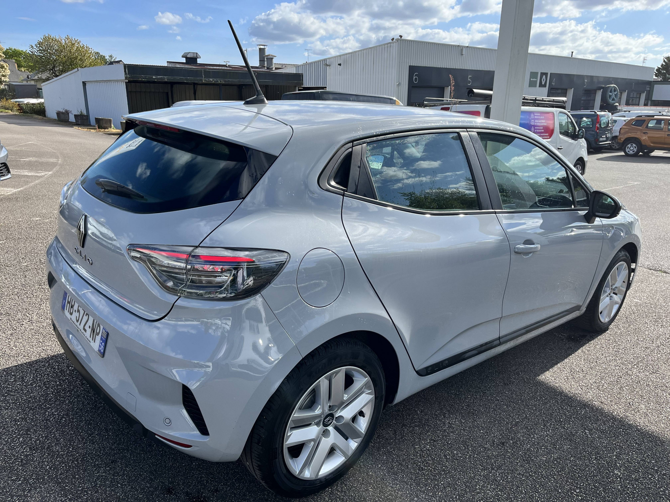 Vente en ligne Renault Clio 5 Clio Blue dCi 100 ch GSR2 au prix de 16 490 €