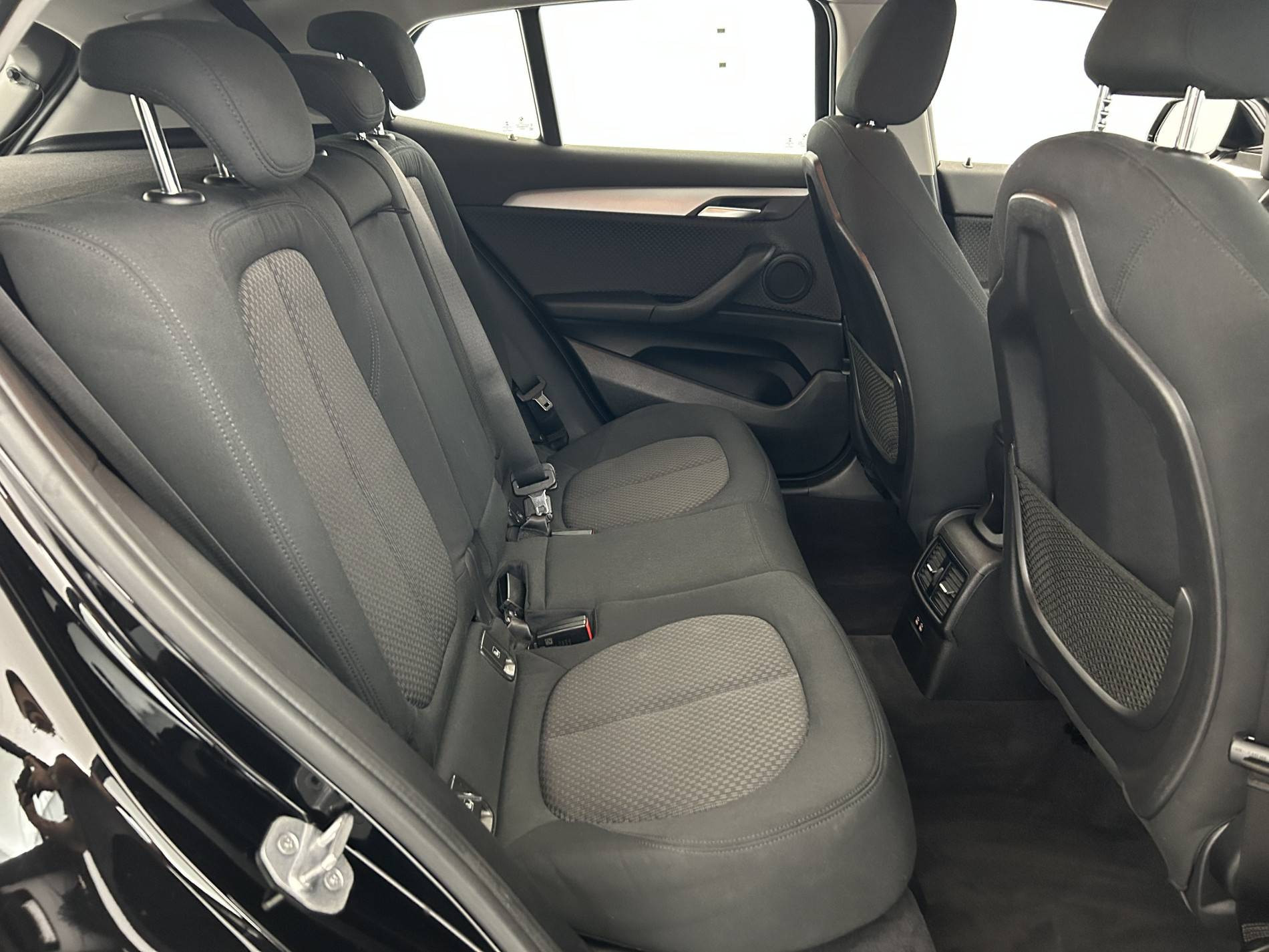 Vente en ligne Bmw X2 X2 sDrive 16d 116 ch DKG7 au prix de 17 316 €