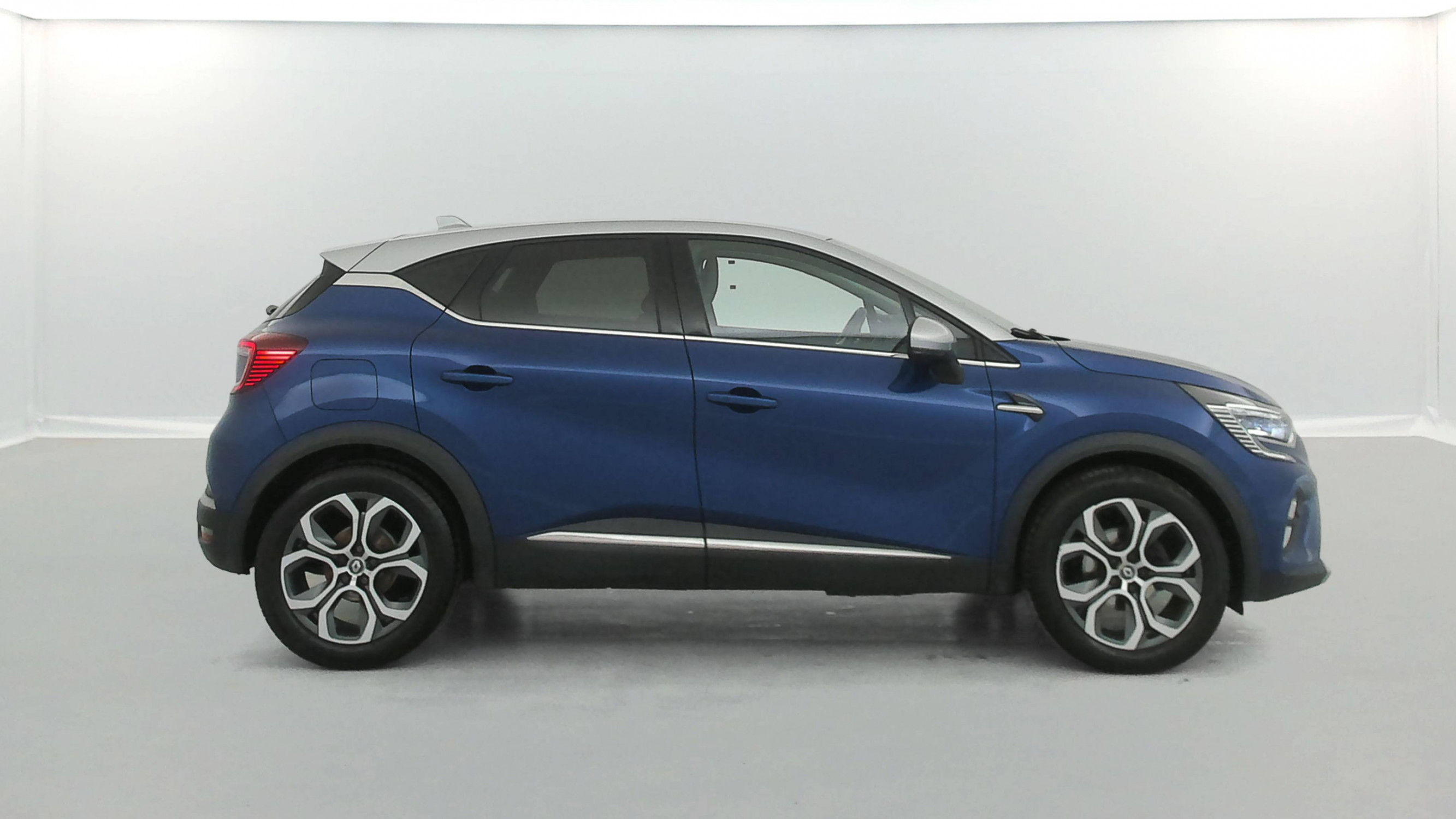 Vente en ligne Renault Captur  Blue dCi 115 EDC au prix de 15 970 €