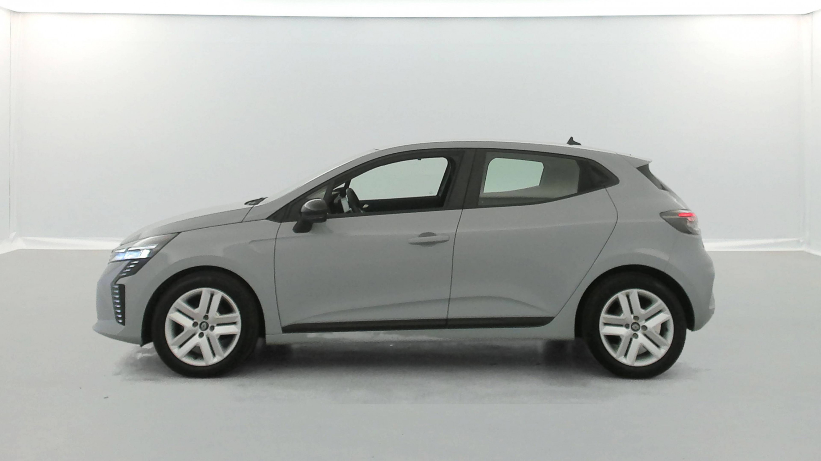 Vente en ligne Renault Clio 5 Clio TCe 90 au prix de 15 490 €