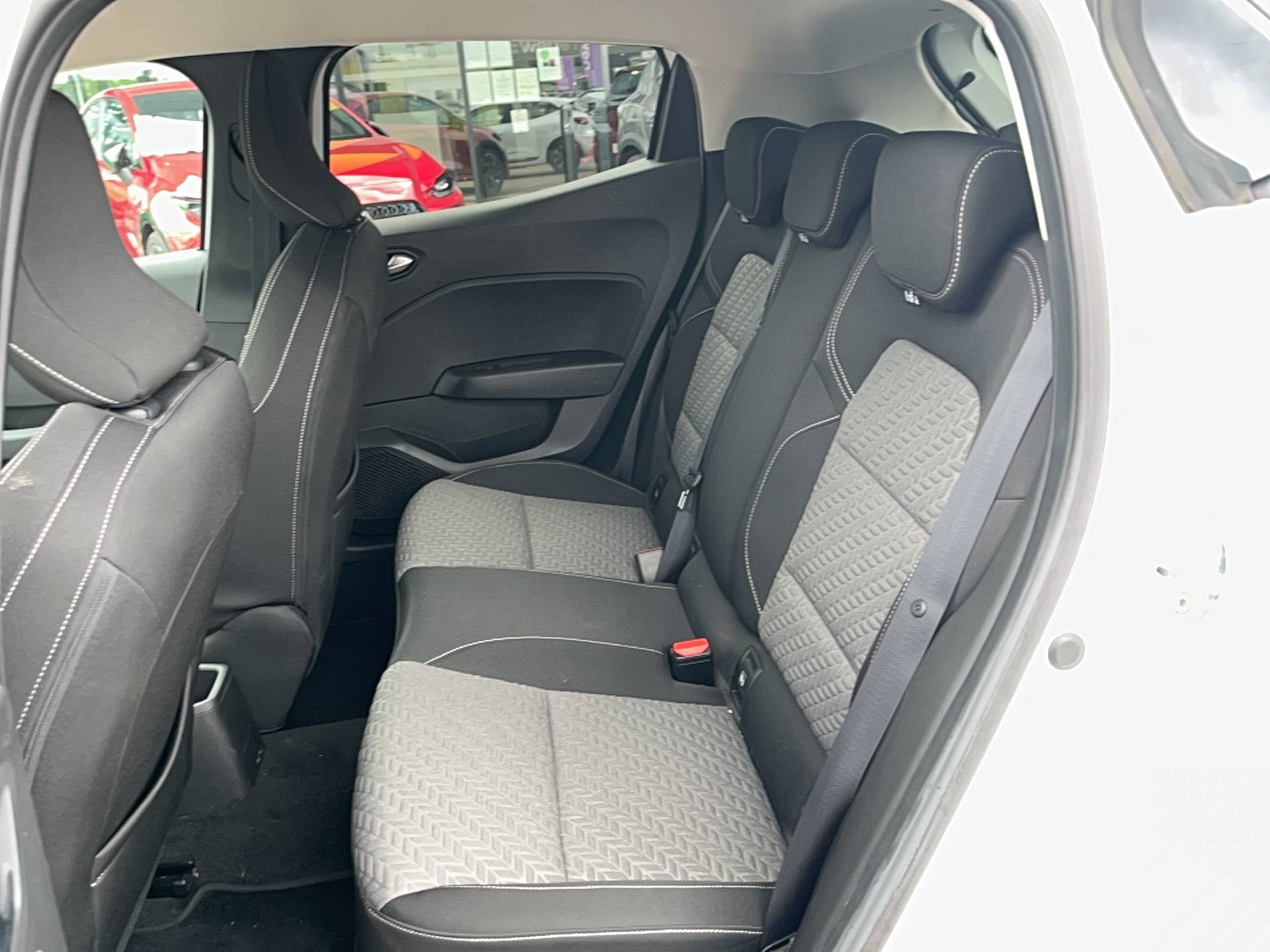 Vente en ligne Renault Clio 5 Clio Blue dCi 100 au prix de 16 991 €