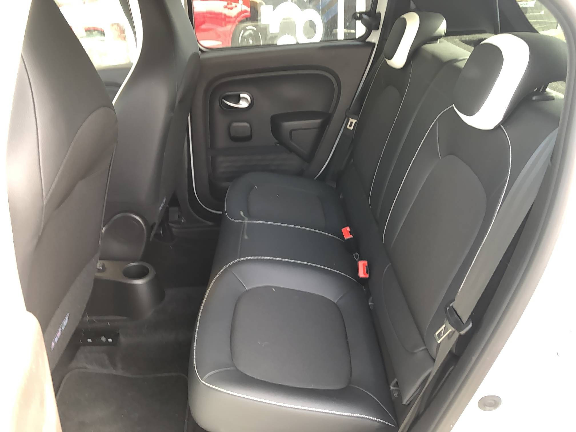 Vente en ligne Renault Twingo Electrique Twingo III E-Tech au prix de 15 990 €