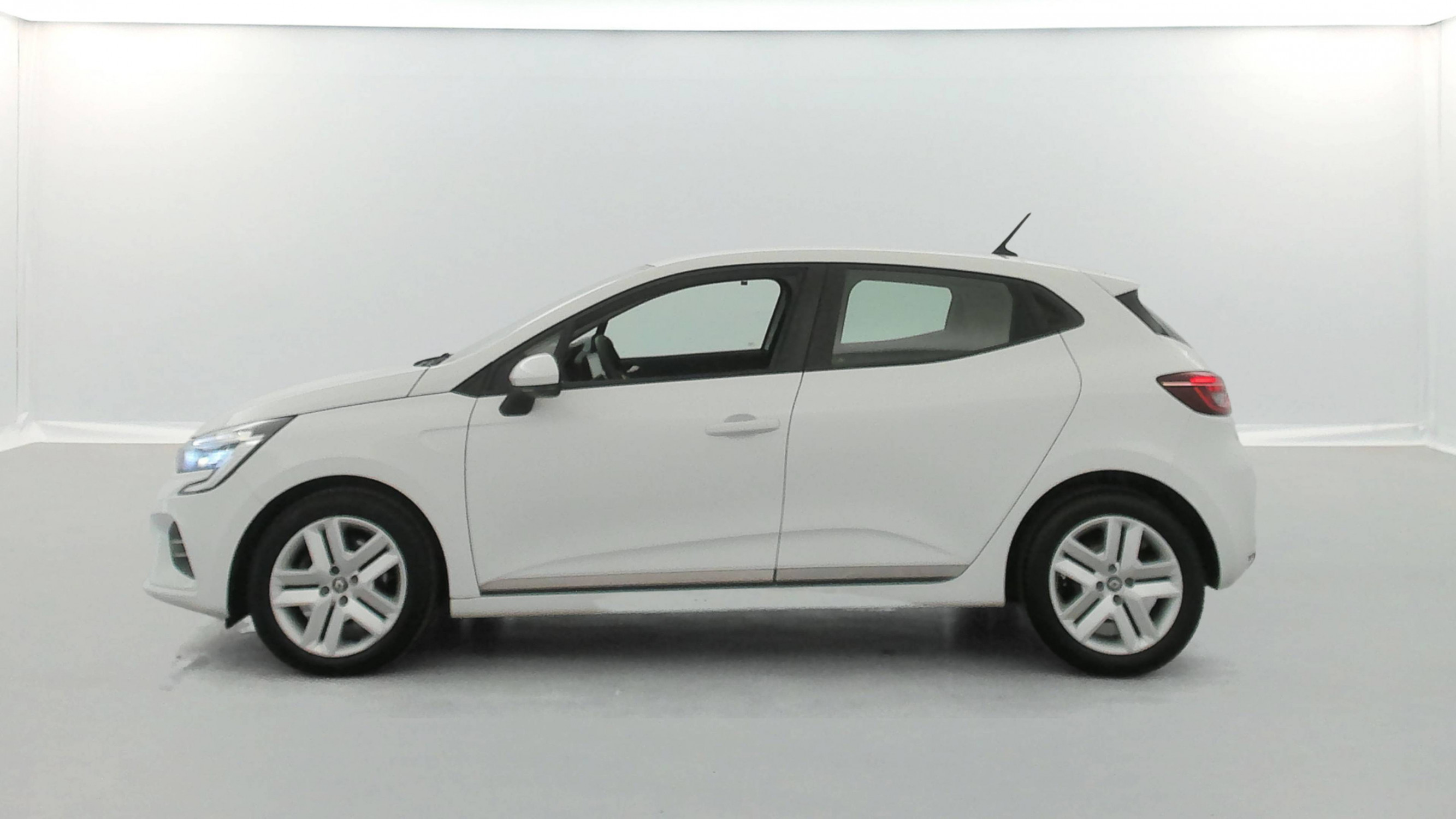 Vente en ligne Renault Clio 5 Clio Blue dCi 100 - 21N au prix de 15 390 €