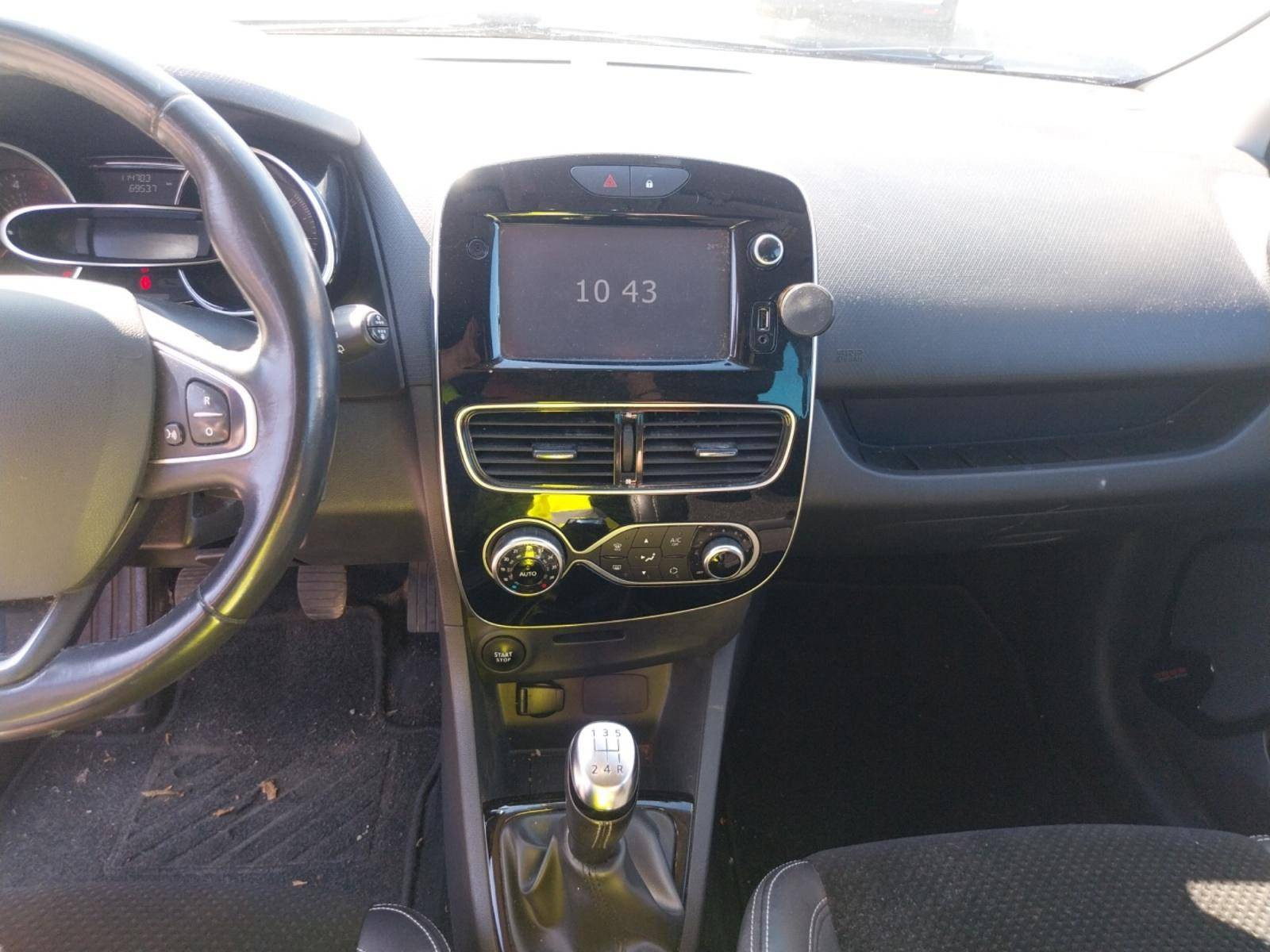 Vente en ligne Renault Clio 4 Clio dCi 90 Energy au prix de 10 890 €