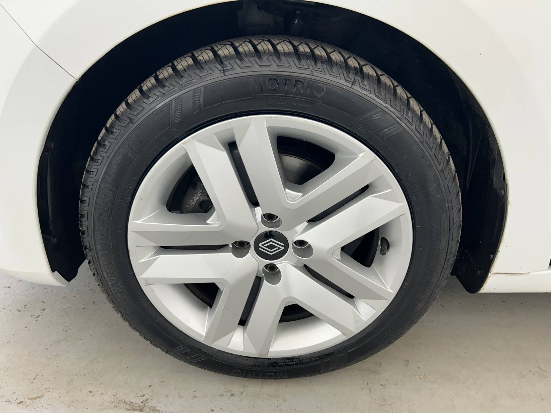 Vente en ligne Renault Clio 5 Clio Blue dCi 100 au prix de 14 990 €