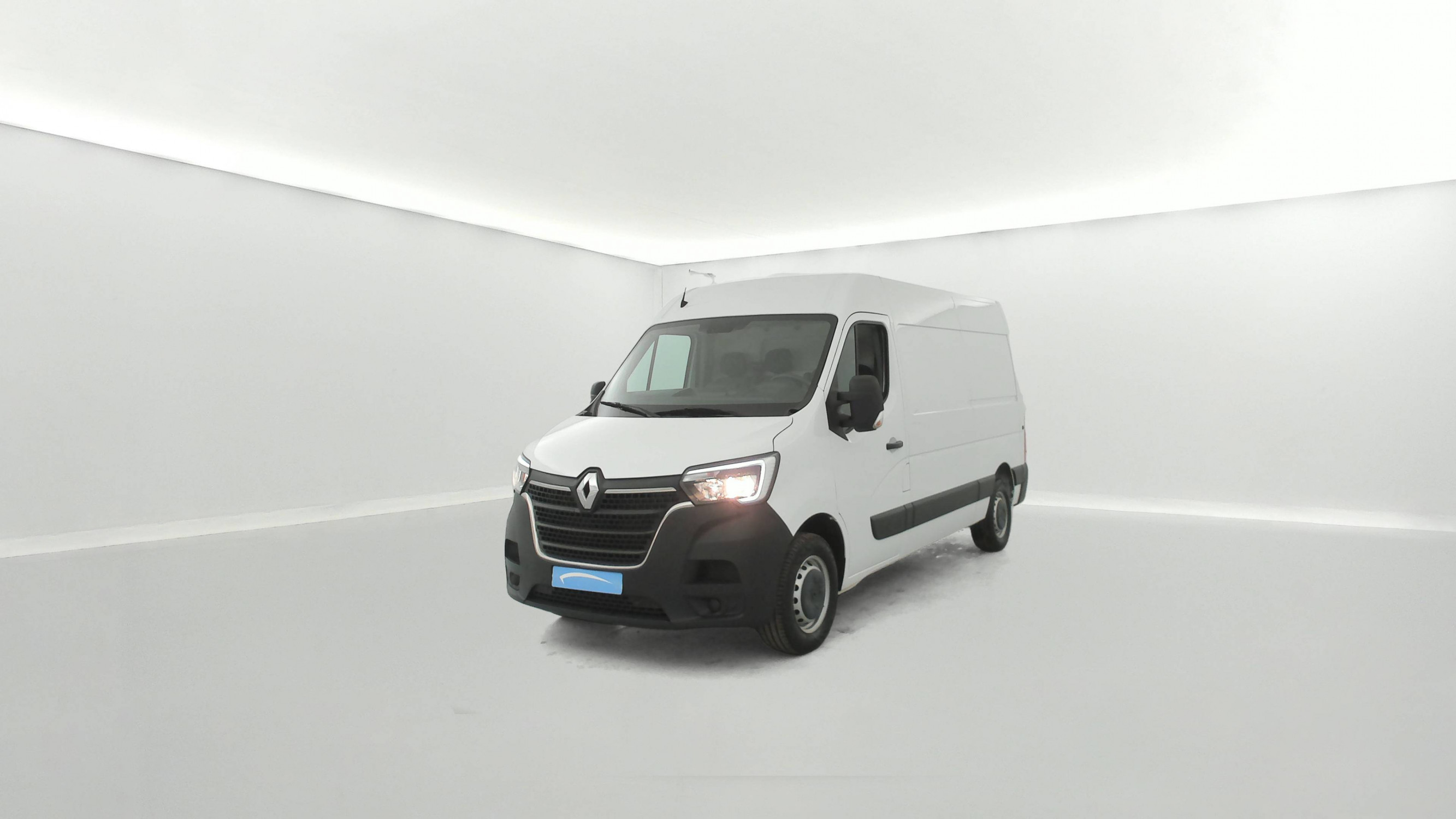 Renault Master Fourgon MASTER FGN TRAC F3500 L2H2 BLUE DCI 135 occasion de 2023 en vente à Brest