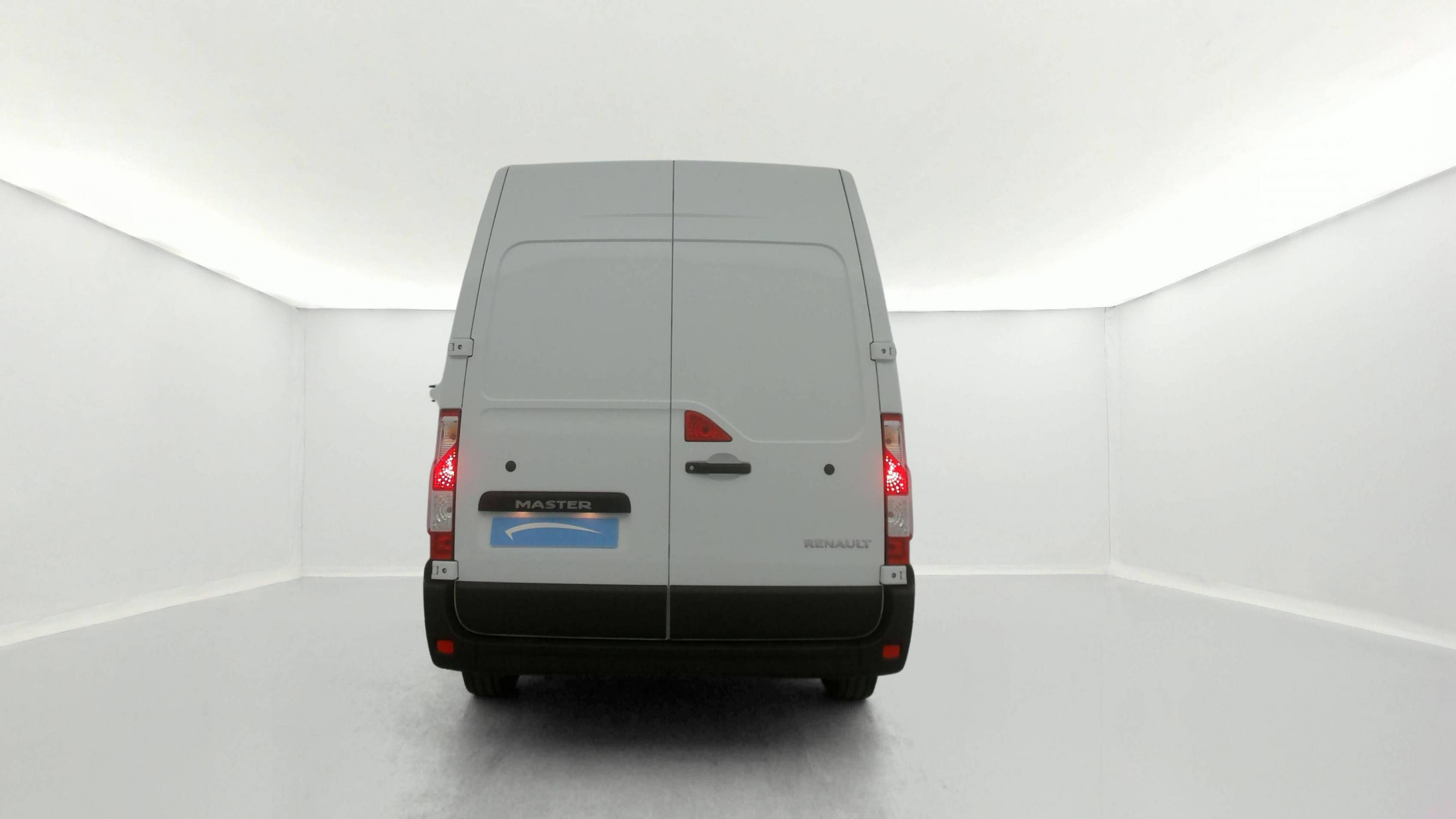 Vente en ligne Renault Master Fourgon MASTER FGN TRAC F3500 L2H2 BLUE DCI 135 au prix de 25 990 €