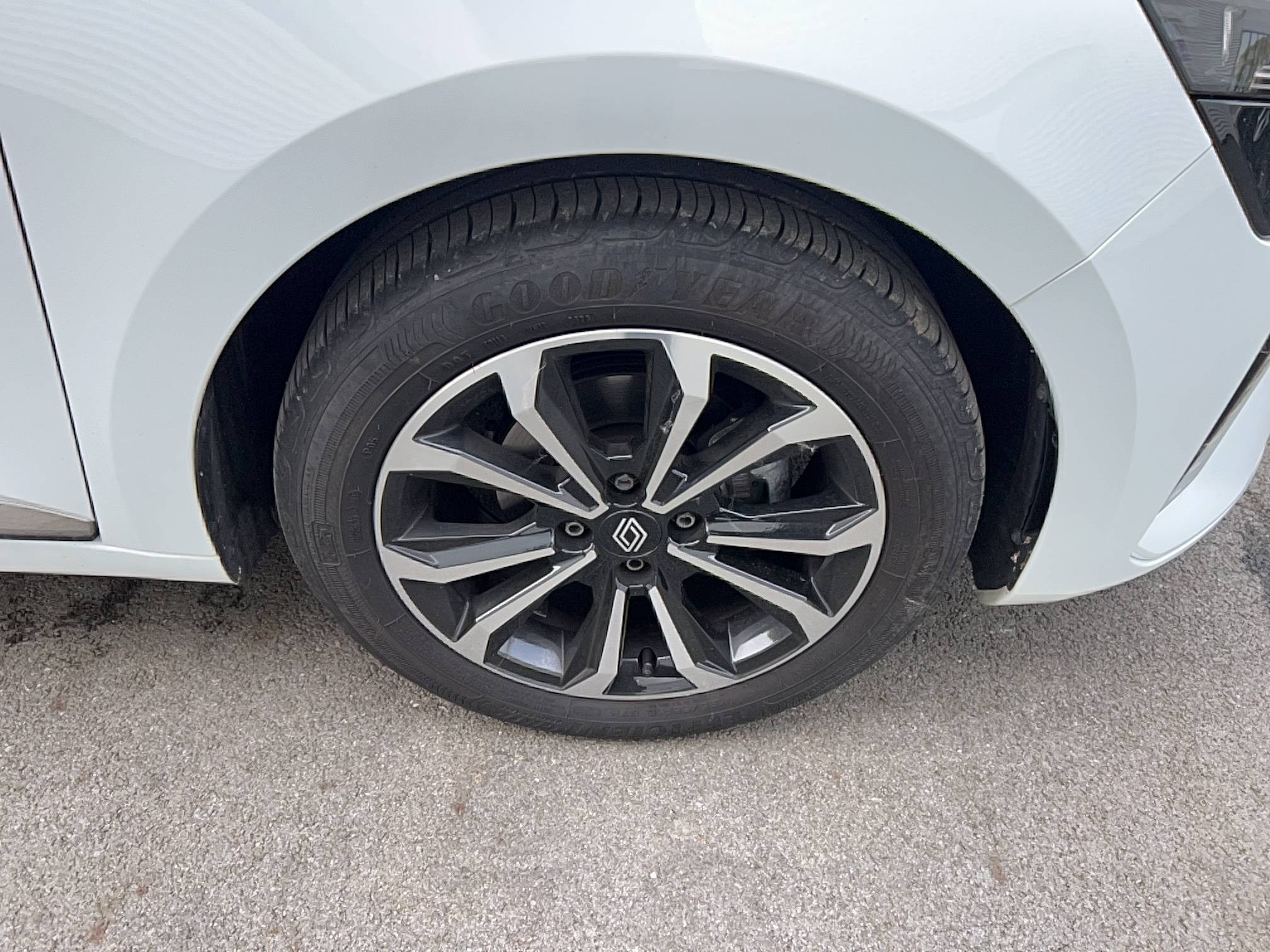 Vente en ligne Renault Clio 5 Clio TCe 90 au prix de 16 990 €