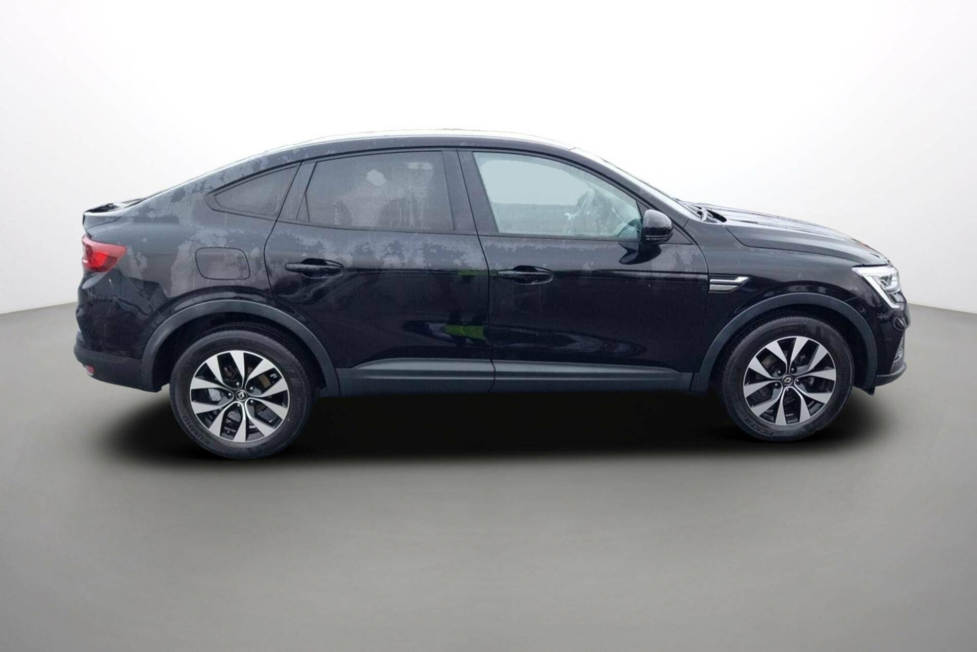 Vente en ligne Renault Arkana  mild hybrid 140 EDC FAP - 22 au prix de 18 500 €