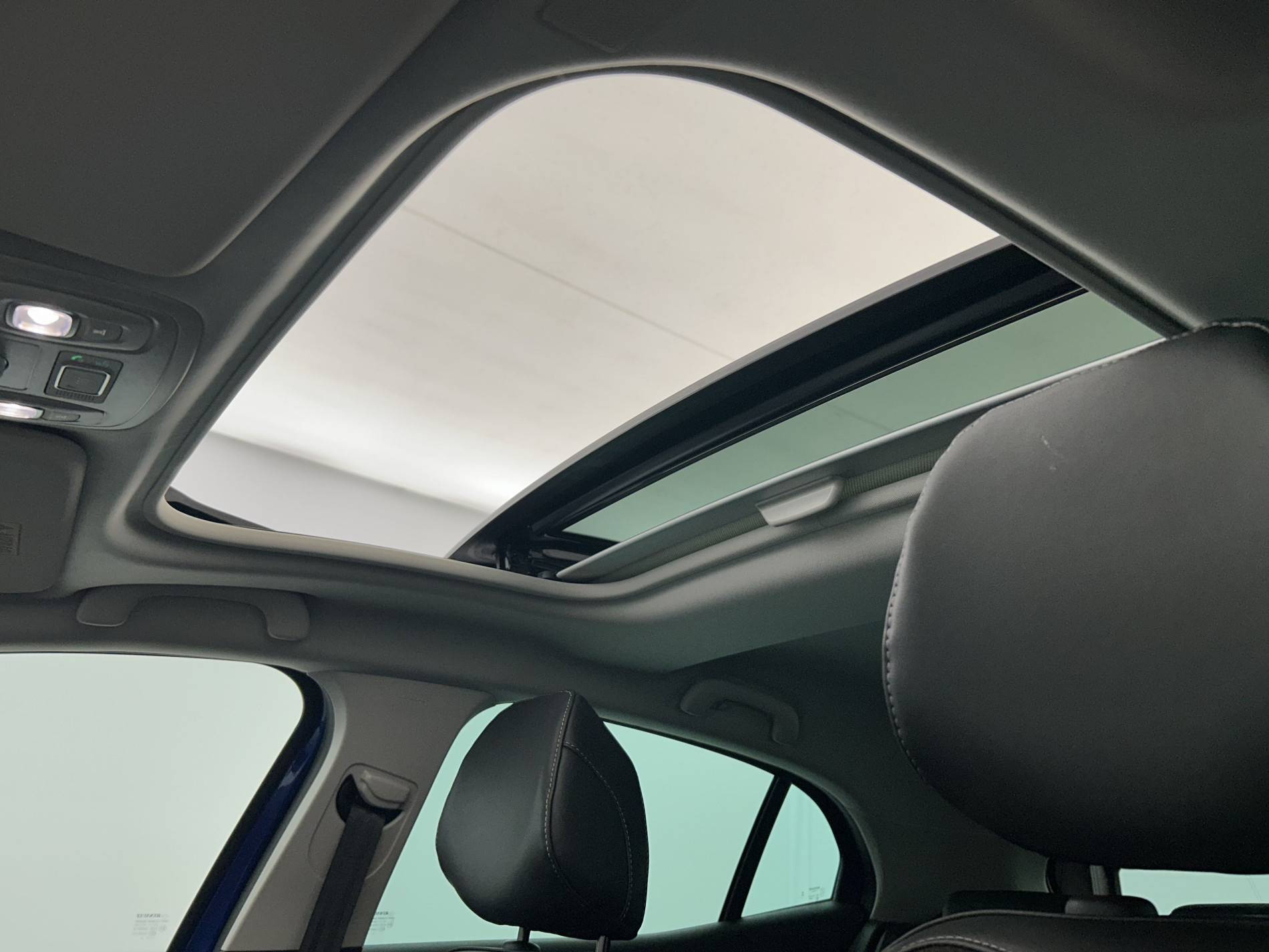 Vente en ligne Renault Megane 4  Blue dCi 115 EDC au prix de 20 990 €