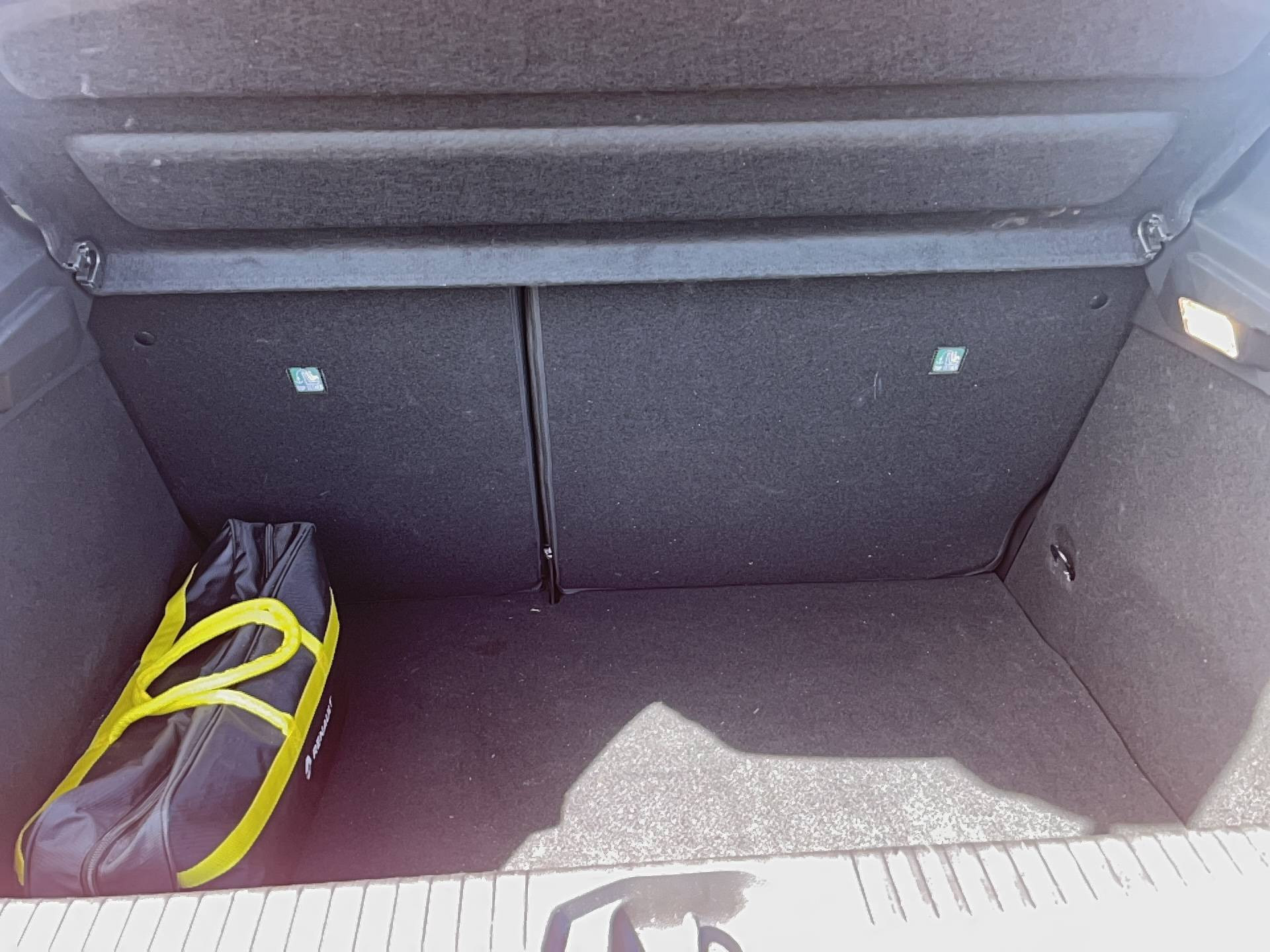 Vente en ligne Renault Clio 5 Clio E-Tech full hybrid 145 au prix de 18 990 €