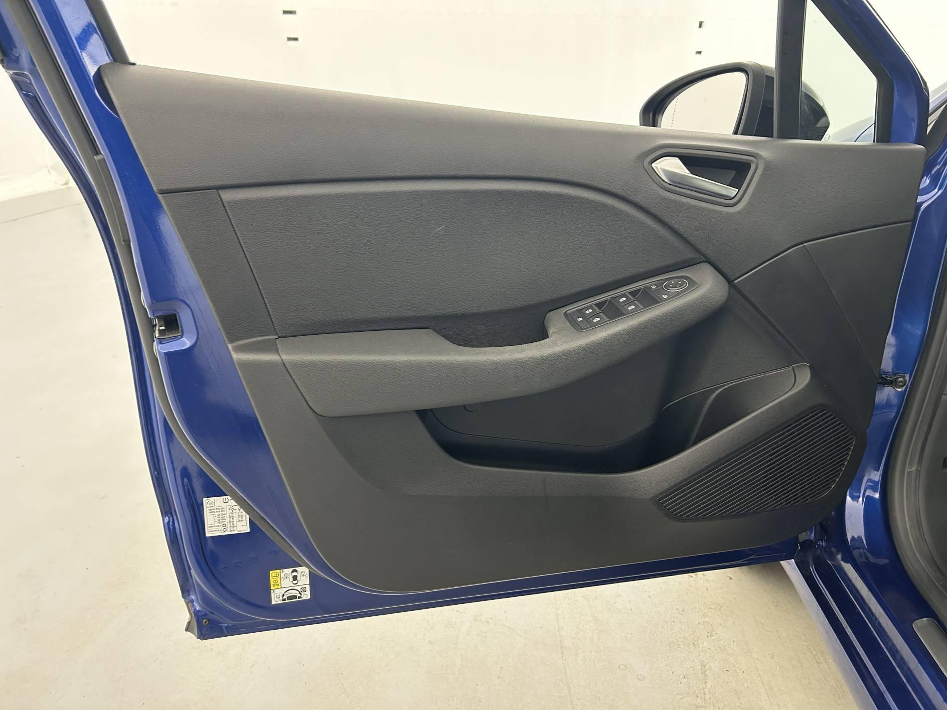 Vente en ligne Renault Clio 5 Clio TCe 90 - 21N au prix de 14 290 €