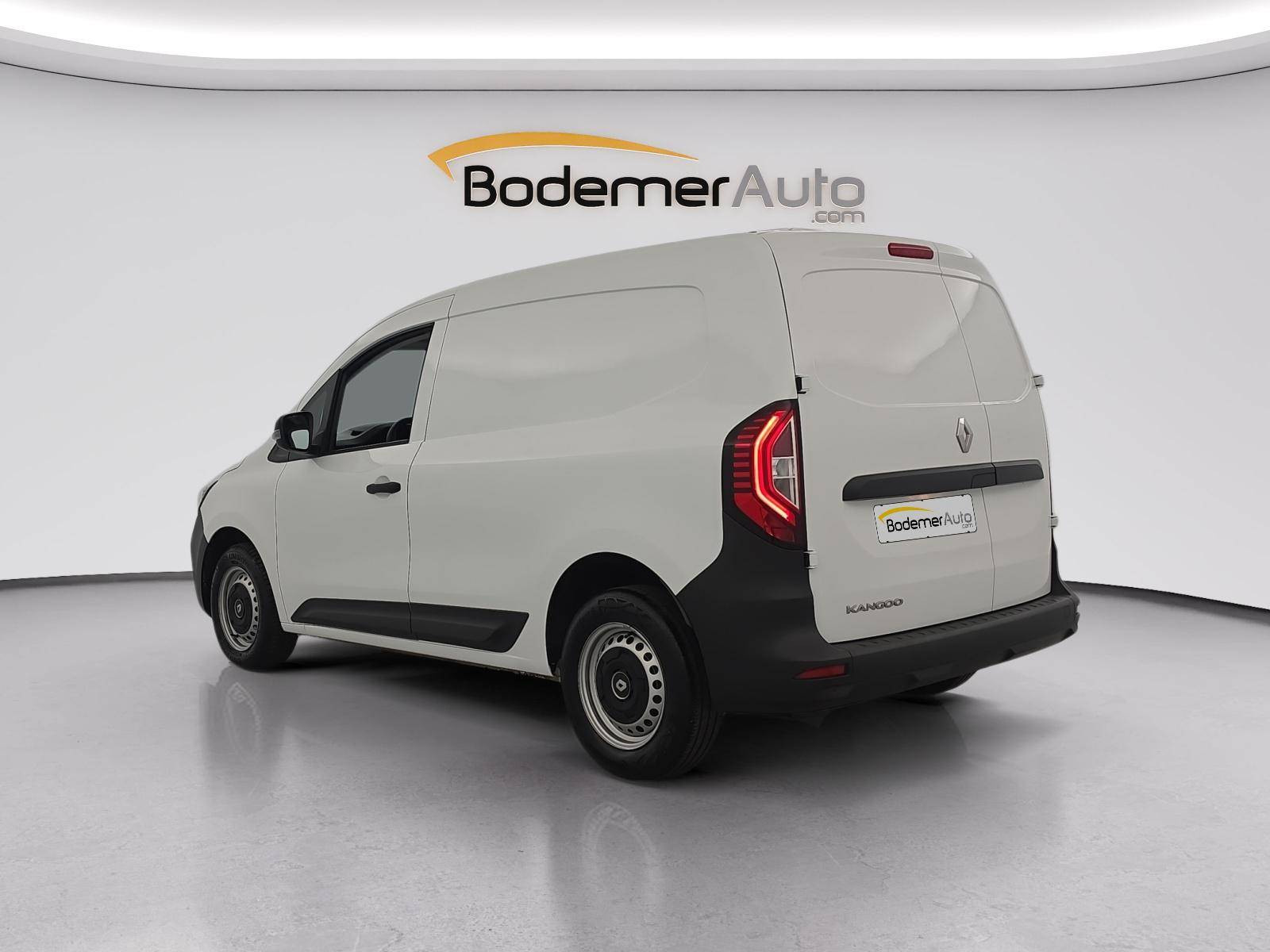Vente en ligne Renault Kangoo Van  BLUE DCI 95 EDC au prix de 16 491 €