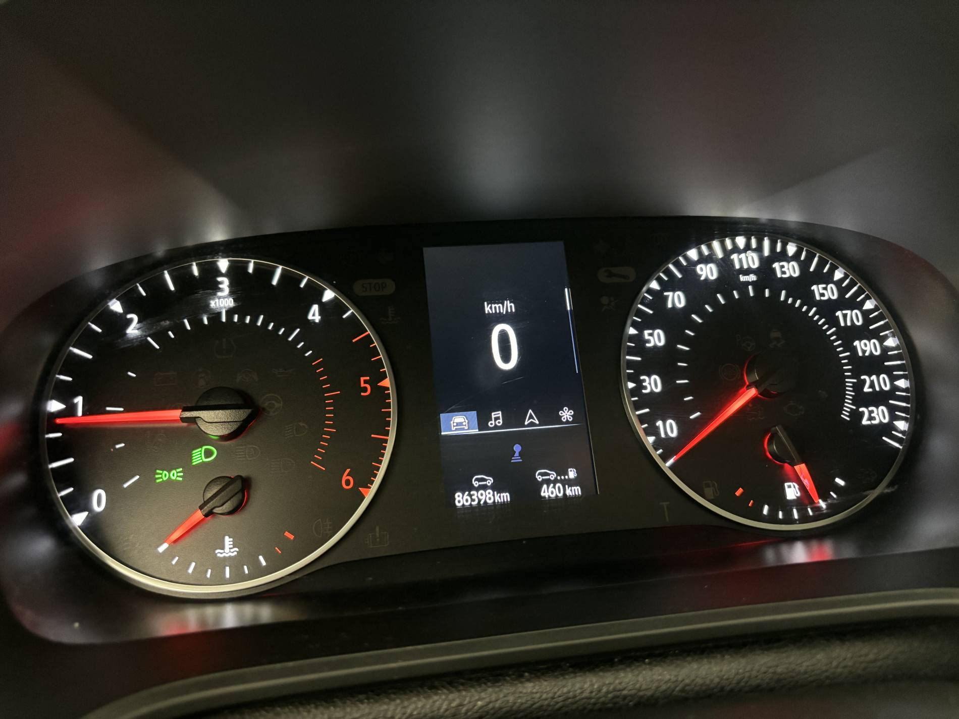 Vente en ligne Renault Megane 4  BLUE DCI 115 - 21N au prix de 12 990 €