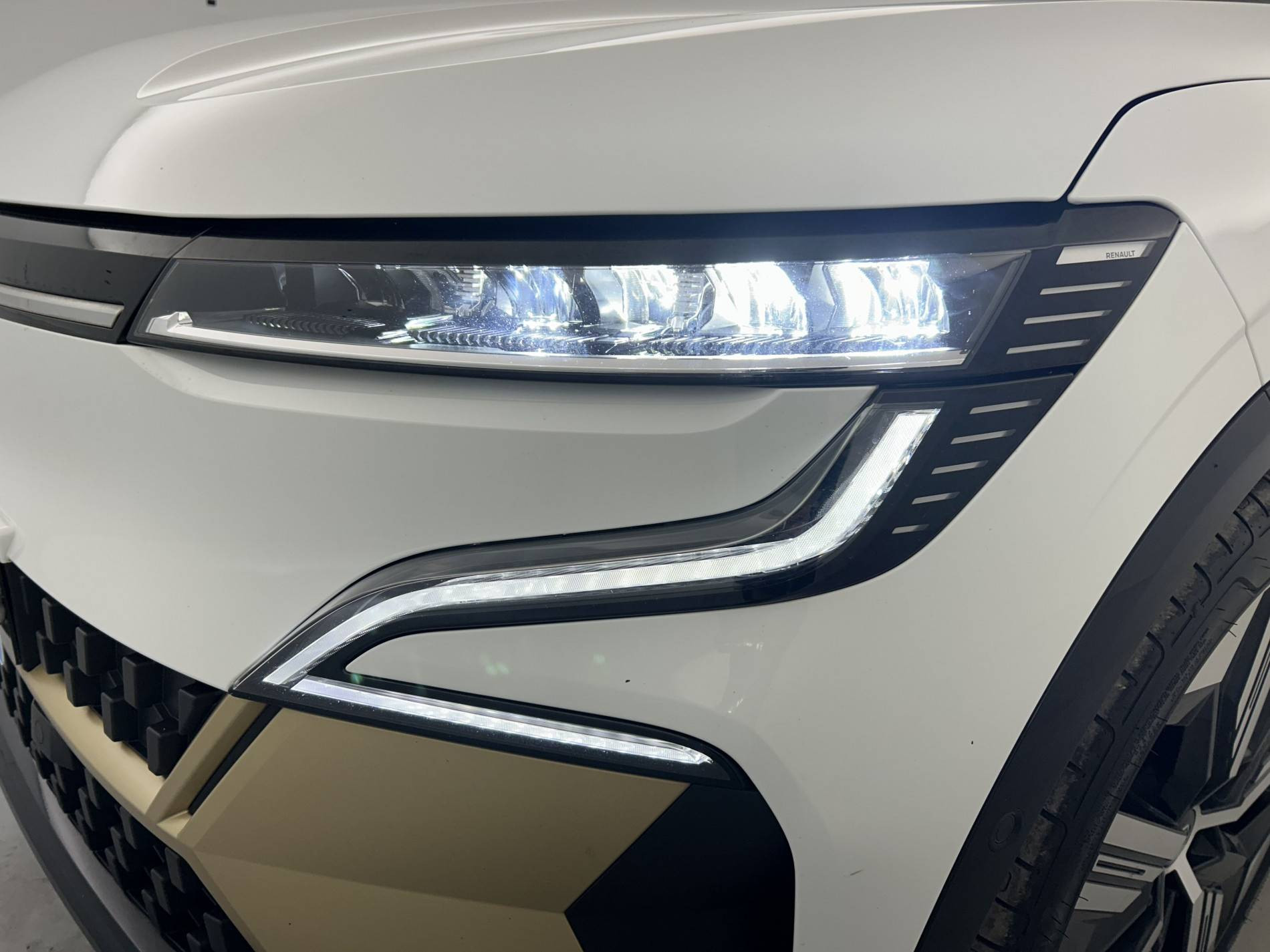 Vente en ligne Renault Megane E-Tech  EV60 220 ch super charge au prix de 22 530 €