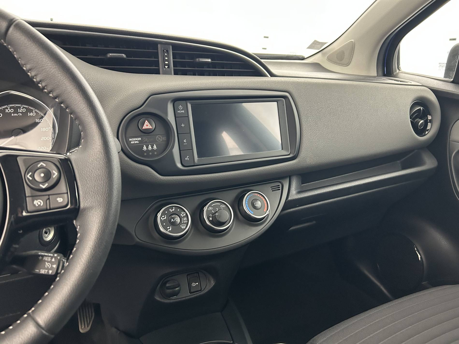 Vente en ligne Toyota Yaris Yaris 110 VVT-i au prix de 13 290 €