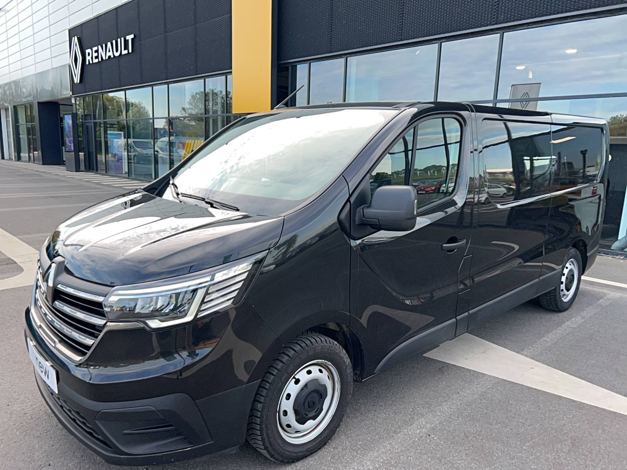 Renault Trafic 3 Fourgon TRAFIC FGN L2H1 3000 KG BLUE DCI 130 occasion de 2022 en vente à Lamballe