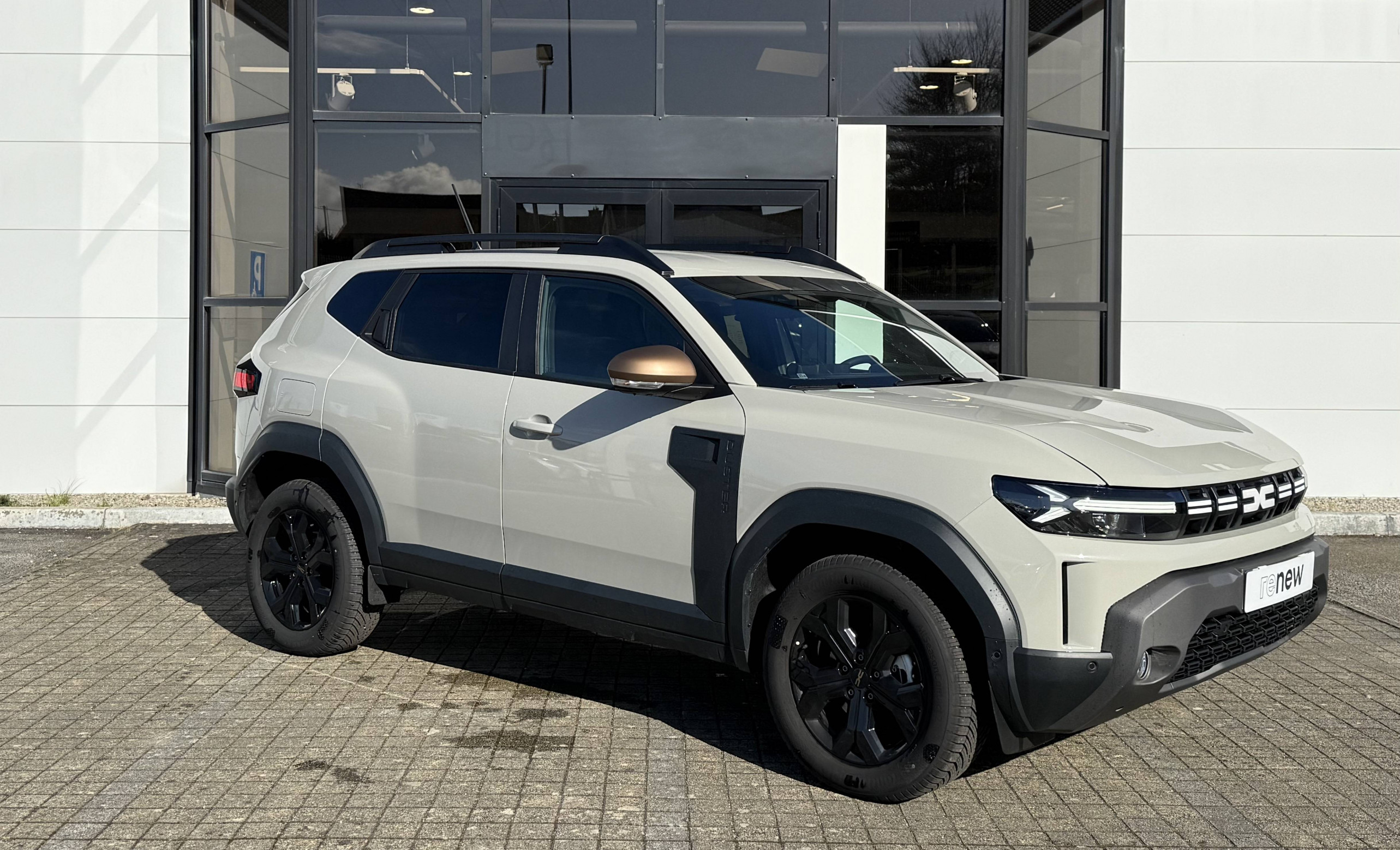Vente en ligne Dacia Duster  Hybrid-G 150 4x4 au prix de 31 690 €