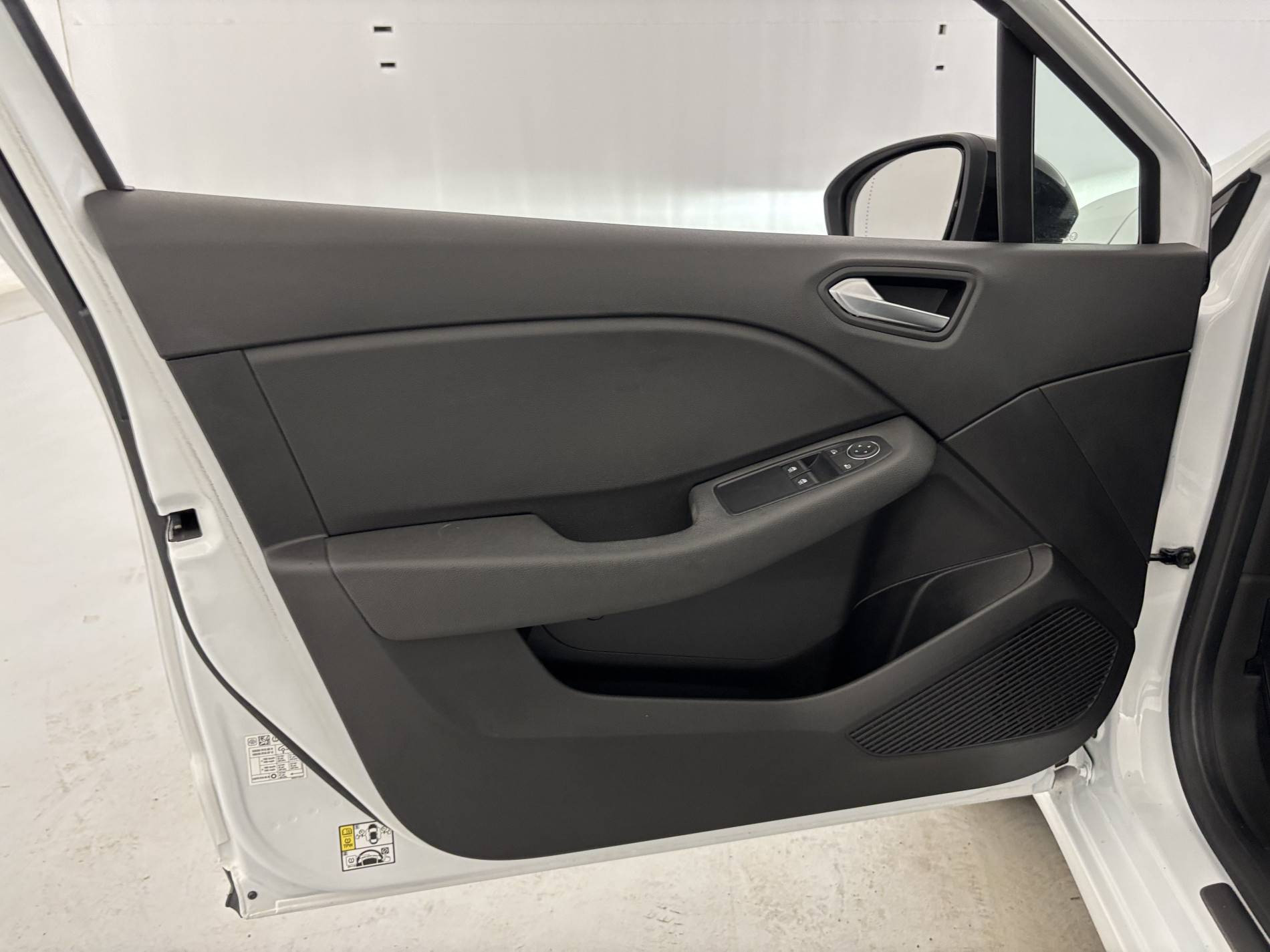 Vente en ligne Renault Clio 5 Clio E-Tech 140 - 21 au prix de 14 890 €